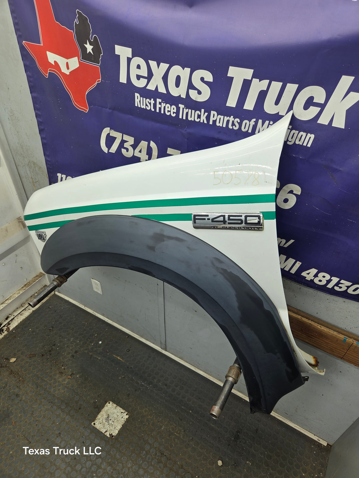 1999-2007 Ford Super Duty LH Driver Side Front Fender F250 F350 F450 F550 Excursion