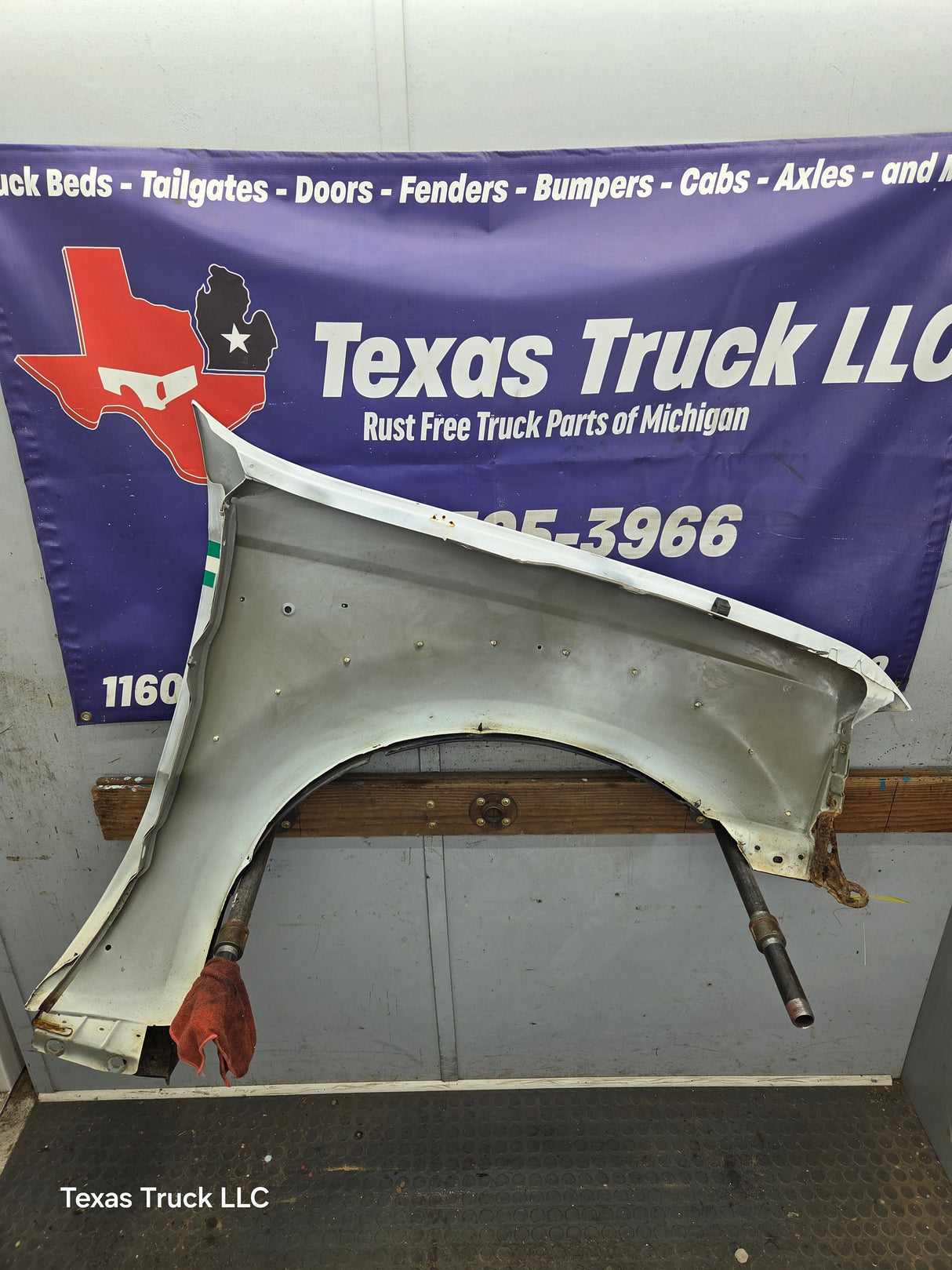 1999-2007 Ford Super Duty LH Driver Side Front Fender F250 F350 F450 F550 Excursion