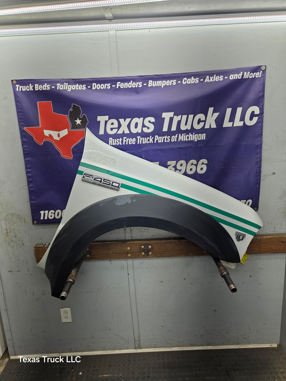 1999-2007 Ford Super Duty RH Passenger Side Front Fender F250 F350 F450 F550 Excursion