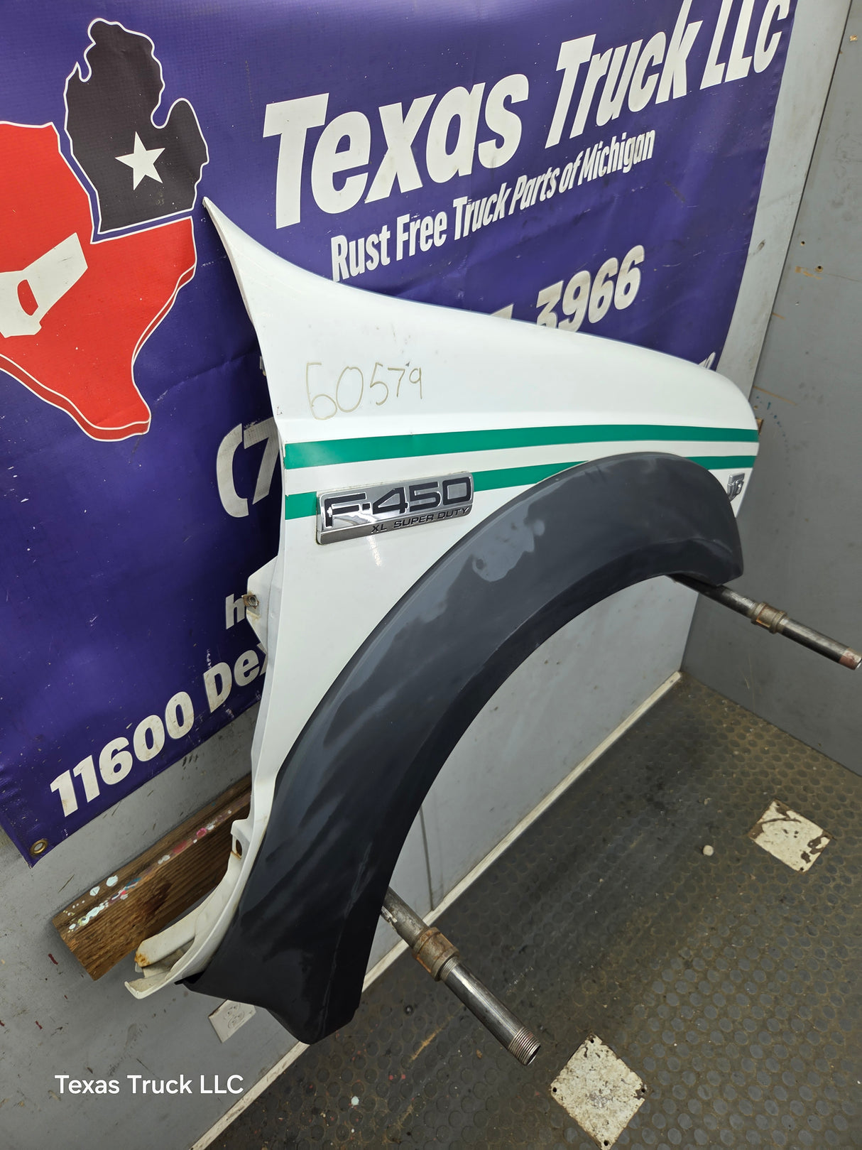 1999-2007 Ford Super Duty RH Passenger Side Front Fender F250 F350 F450 F550 Excursion
