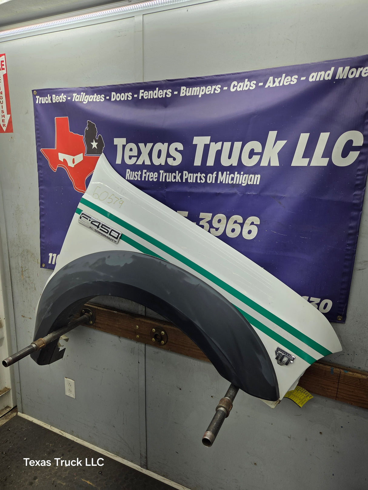 1999-2007 Ford Super Duty RH Passenger Side Front Fender F250 F350 F450 F550 Excursion
