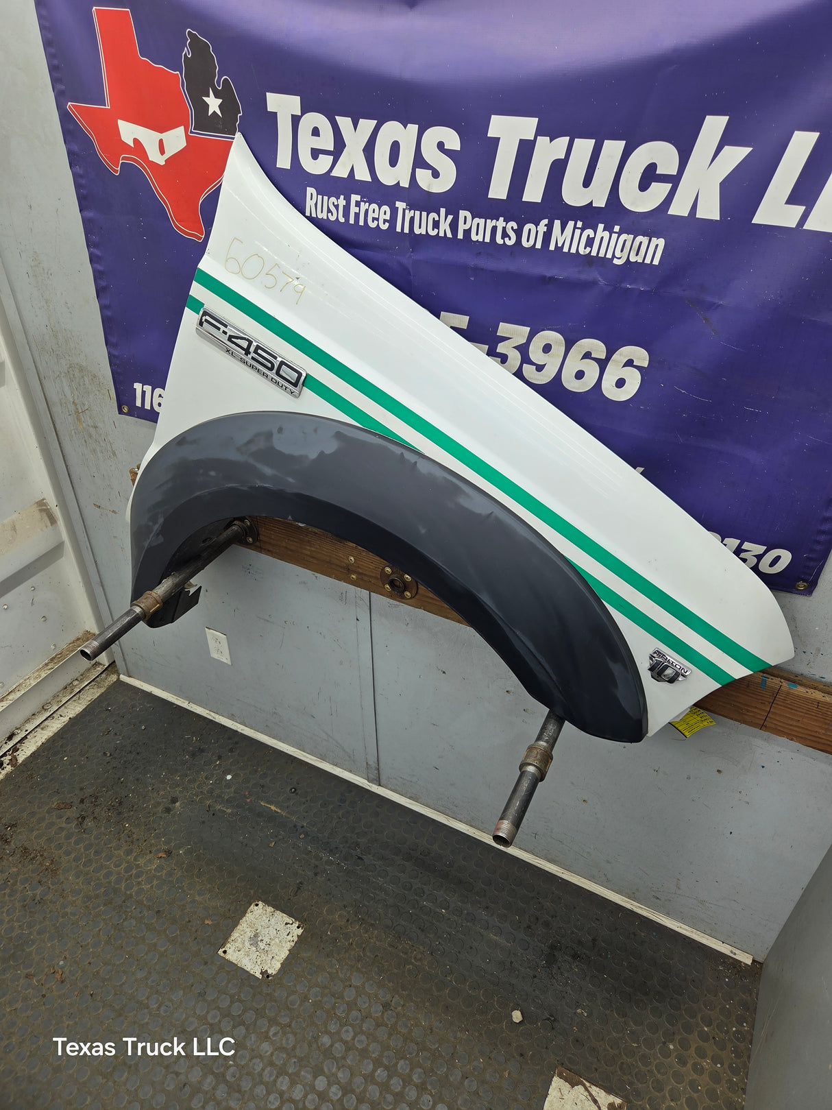 1999-2007 Ford Super Duty RH Passenger Side Front Fender F250 F350 F450 F550 Excursion