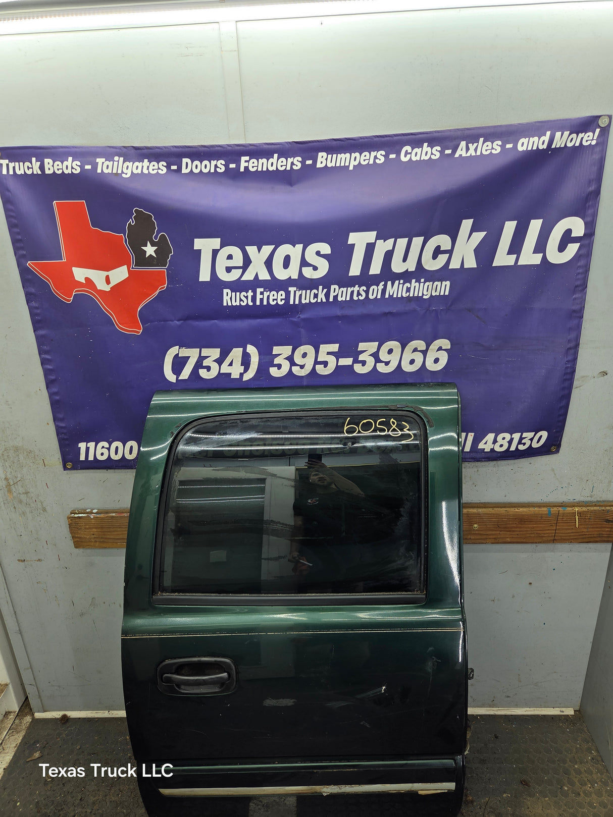 1999-2006 Chevrolet Silverado / GMC Sierra 1500 2500 3500 HD Rear Passenger Side Crew Cab Door RH