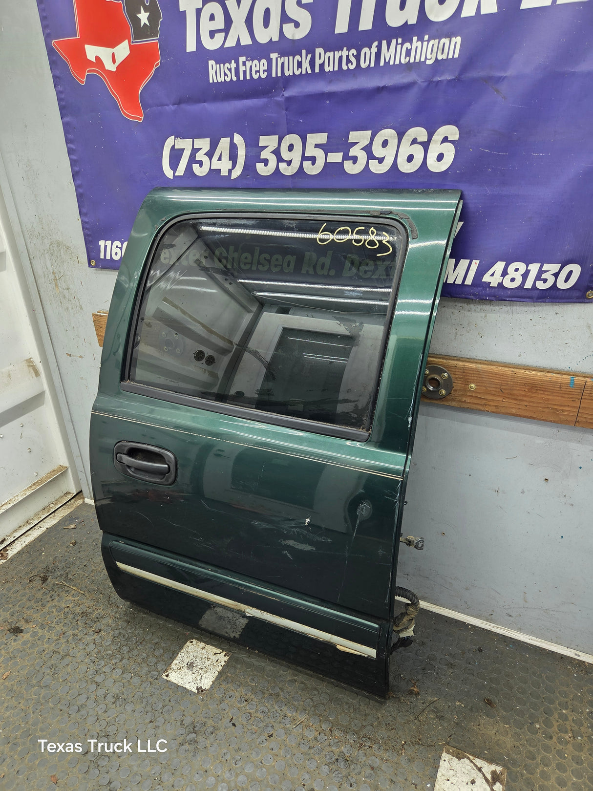 1999-2006 Chevrolet Silverado / GMC Sierra 1500 2500 3500 HD Rear Passenger Side Crew Cab Door RH