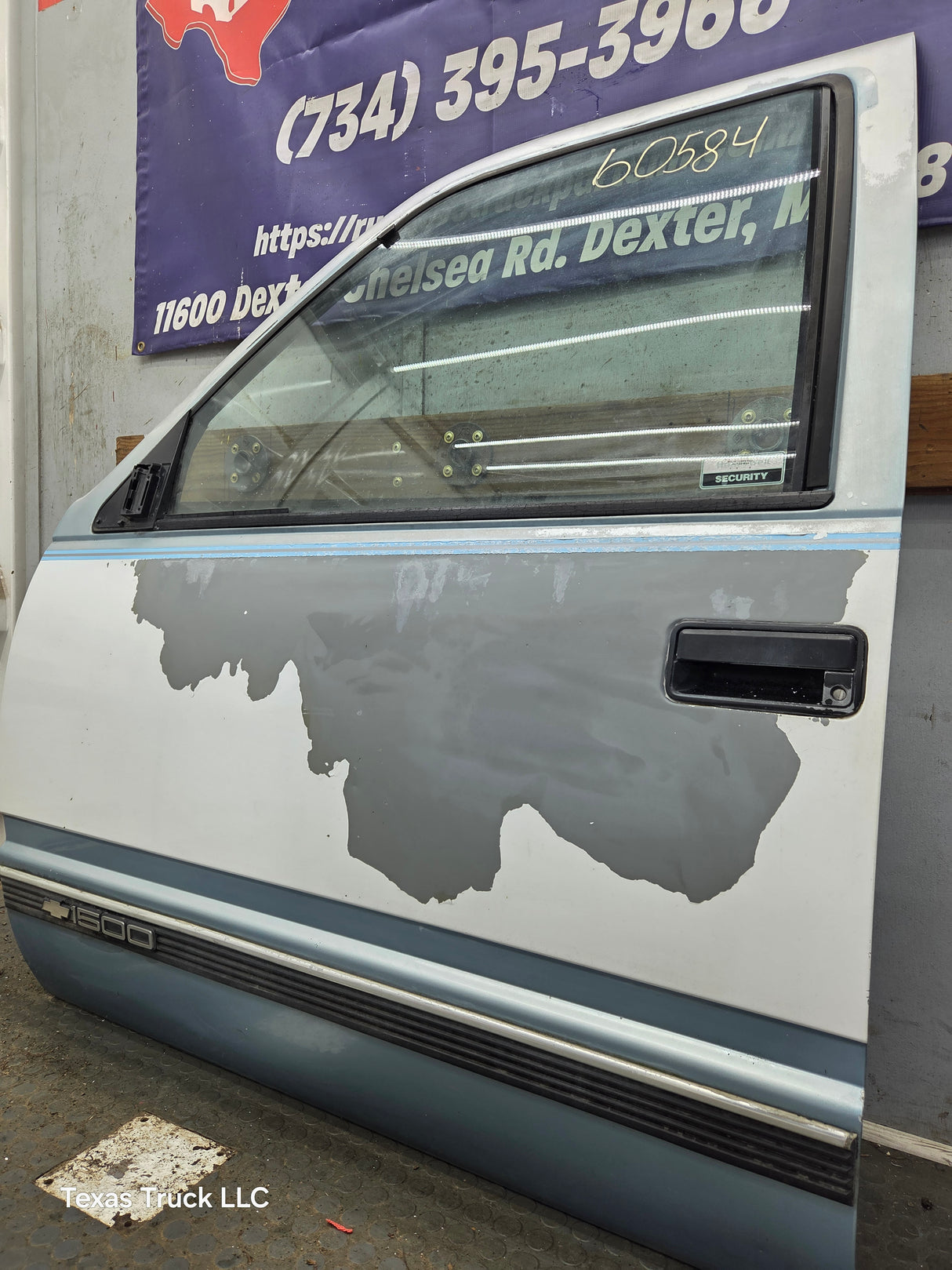 1988-2000 Chevrolet Silverado Suburban GMC Sierra LH Front Driver Side Door