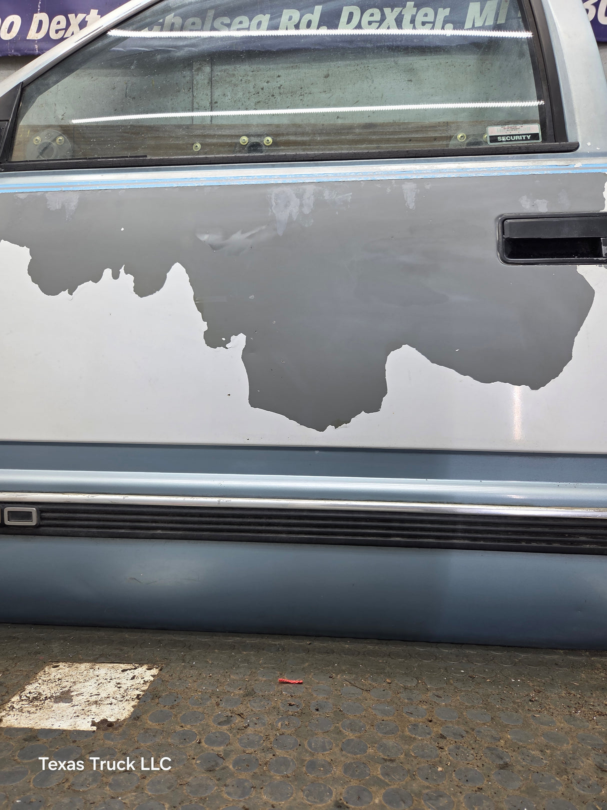 1988-2000 Chevrolet Silverado Suburban GMC Sierra LH Front Driver Side Door