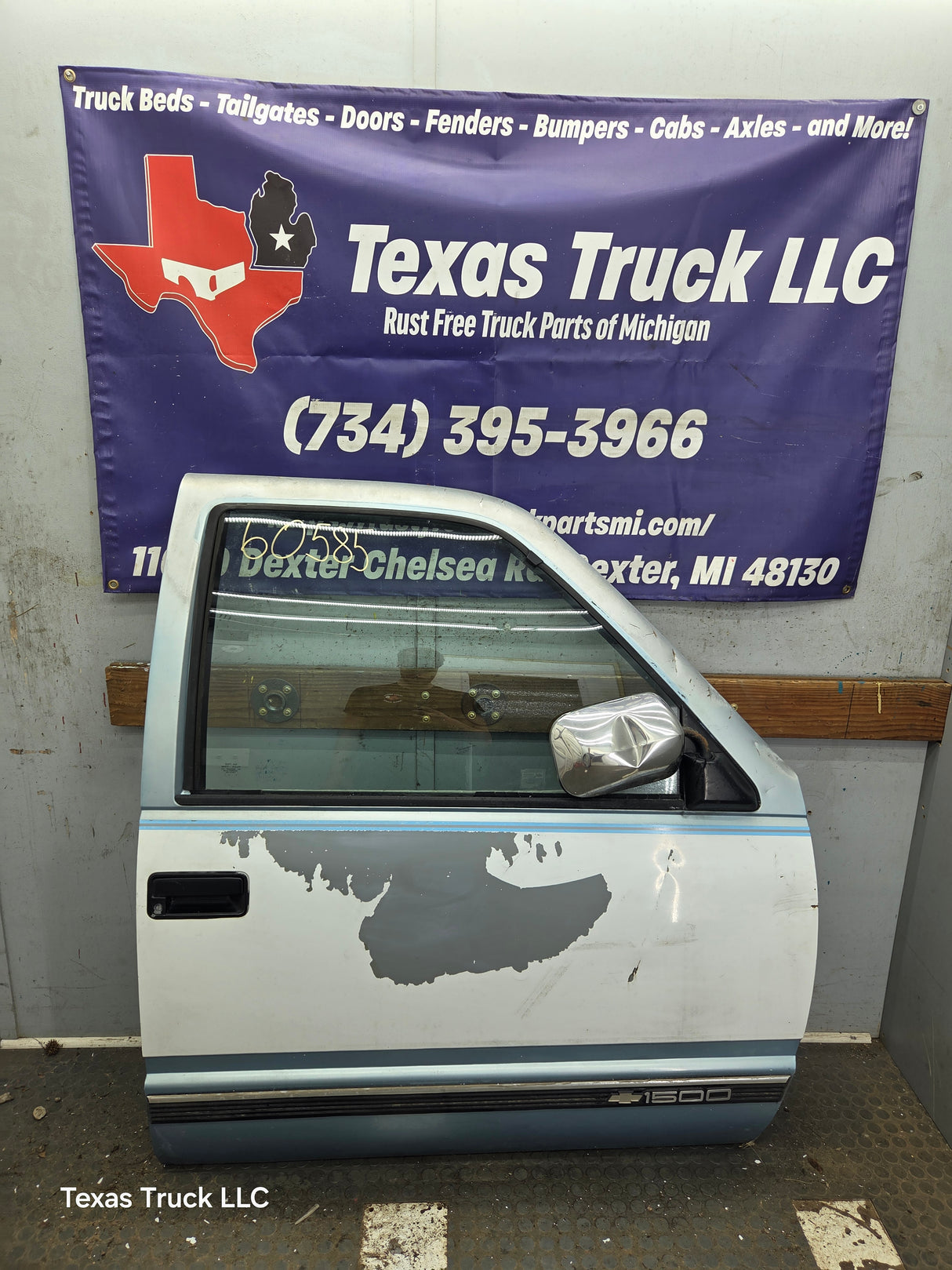 1988-2000 Chevrolet Silverado Suburban GMC Sierra RH Front Passenger Door