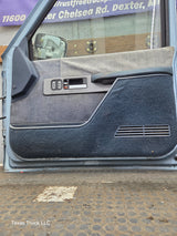 1988-2000 Chevrolet Silverado Suburban GMC Sierra RH Front Passenger Door