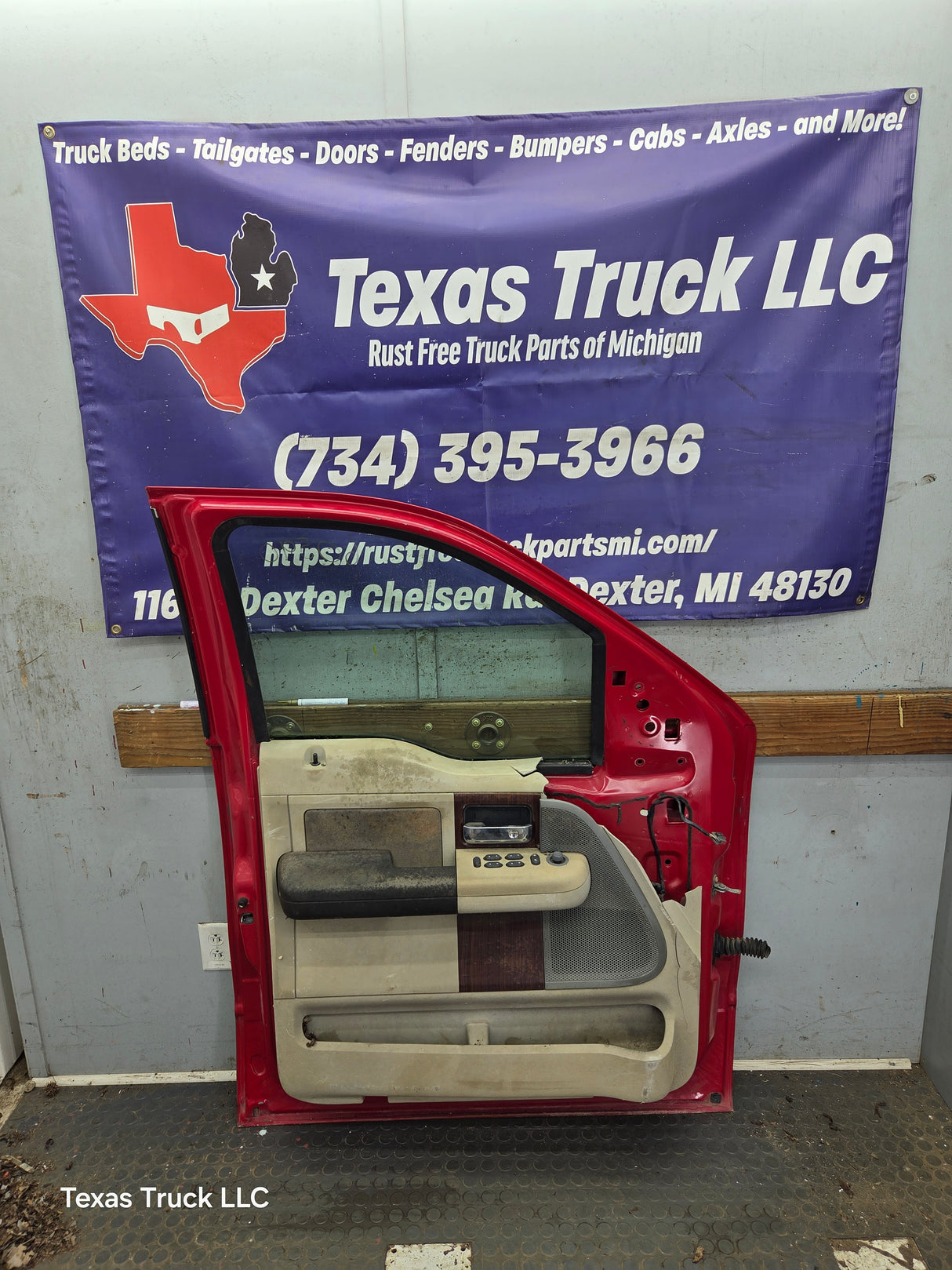 2004-2008 Ford F150 LH Driver Front CREW Cab Door