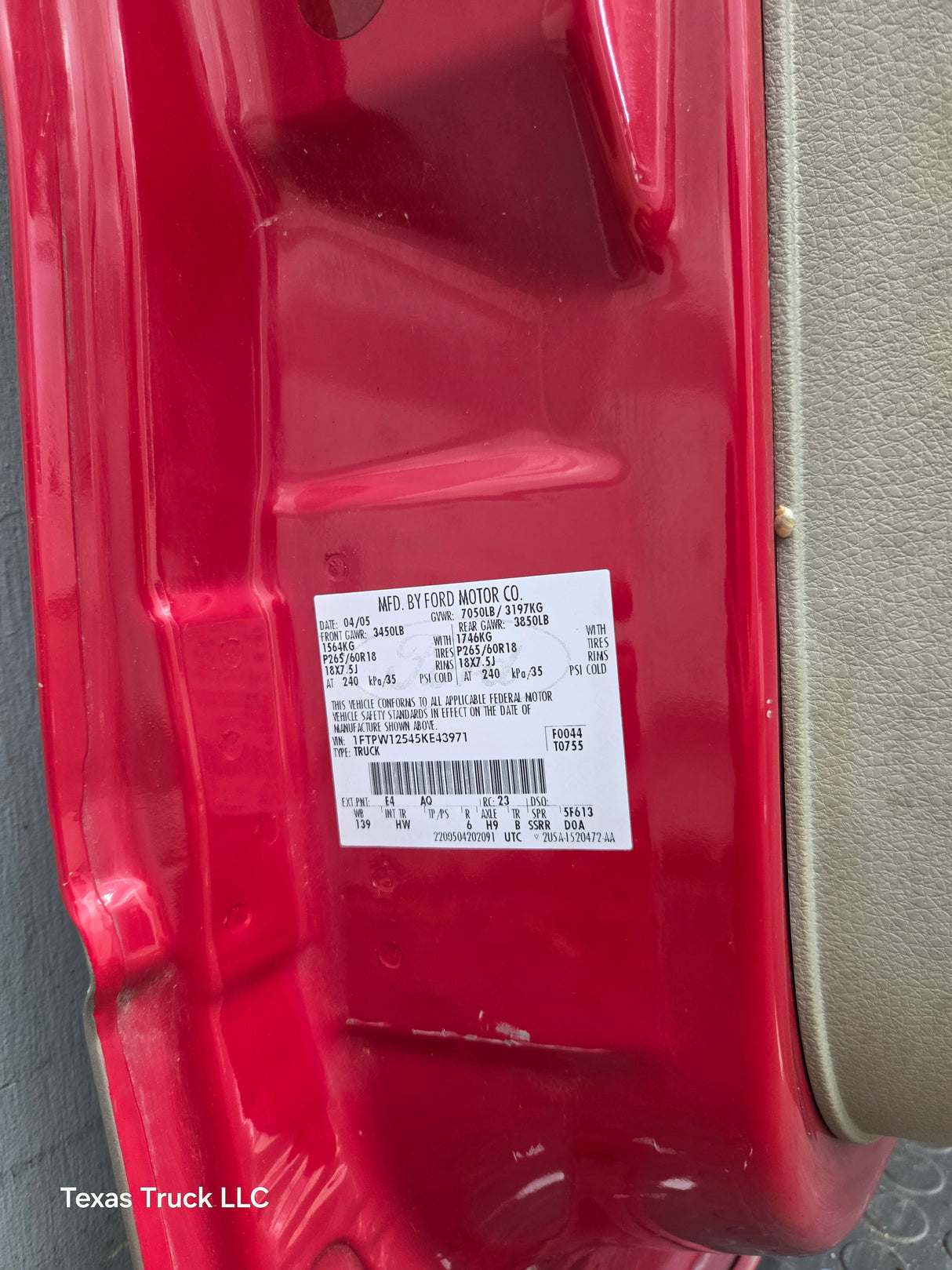 2004-2008 Ford F150 LH Driver Front CREW Cab Door