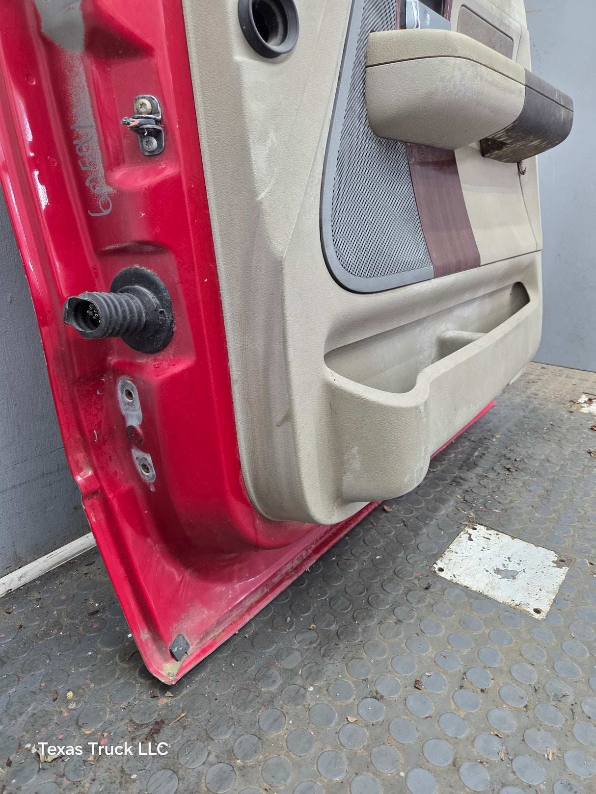 2004-2008 Ford F150 RH Passenger Front CREW Cab Door