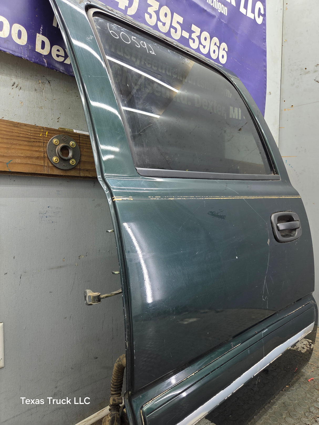 1999-2007 Chevrolet Silverado / GMC Sierra 1500 2500 3500 HD Driver side LH Crew Cab rear door