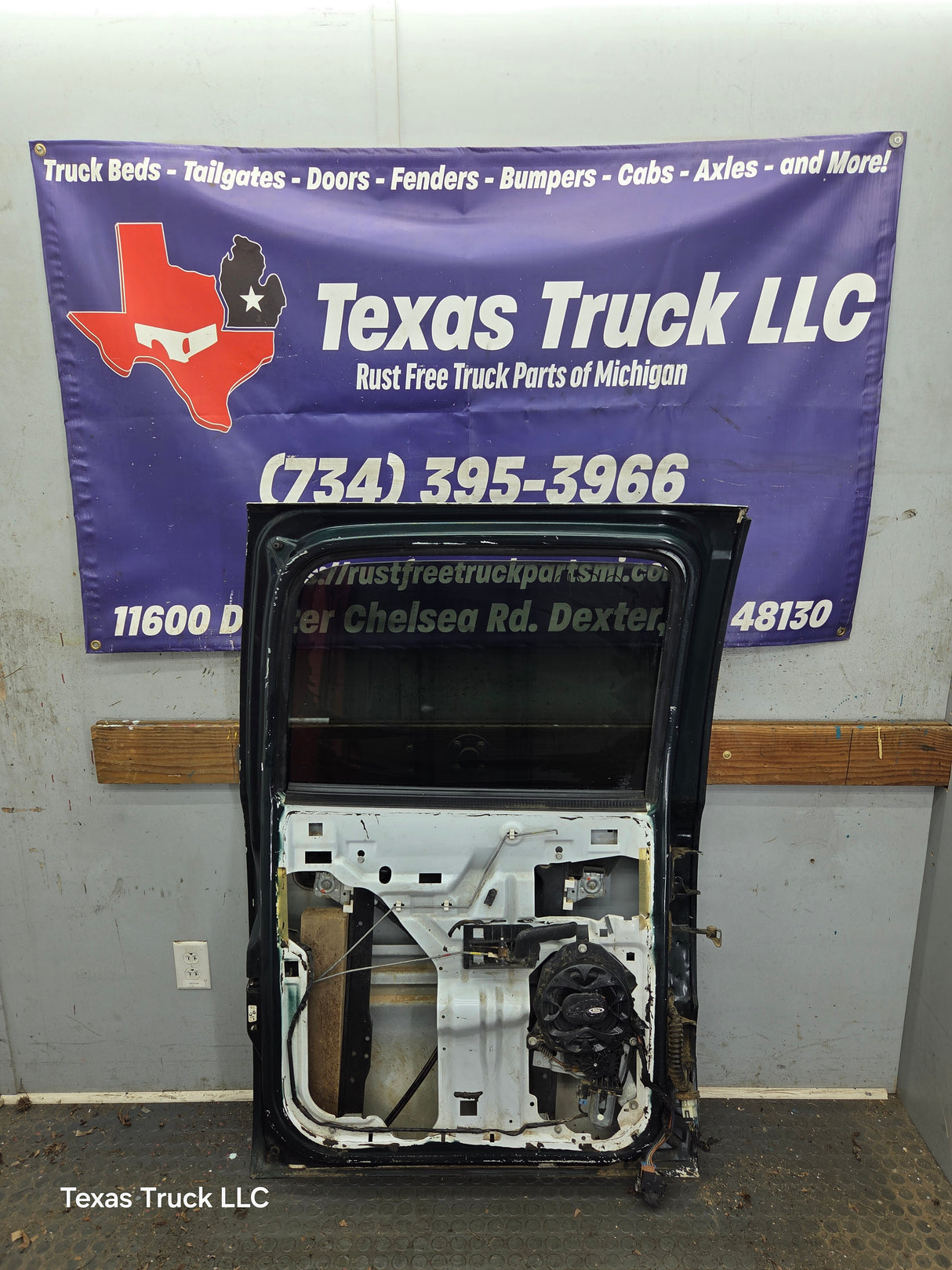 1999-2007 Chevrolet Silverado / GMC Sierra 1500 2500 3500 HD Driver side LH Crew Cab rear door