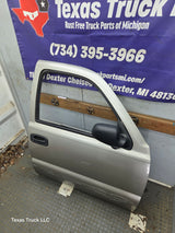 1999-2006 Chevrolet Silverado / GMC Sierra 1500 2500 3500 HD Front Passenger side Door RH