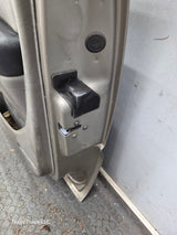 1999-2006 Chevrolet Silverado / GMC Sierra 1500 2500 3500 HD Front Passenger side Door RH