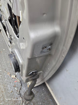 2007-2011 Cadillac Escalade LH Front Driver Side Door