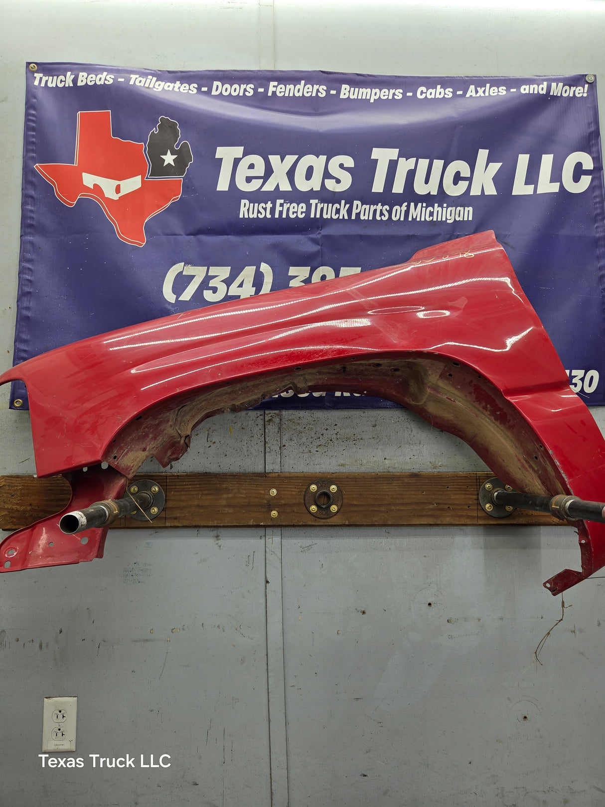 1999-2002 Chevrolet Silverado / Tahoe / Suburban 1500 2500 3500 HD LH Driver Side Front Fender