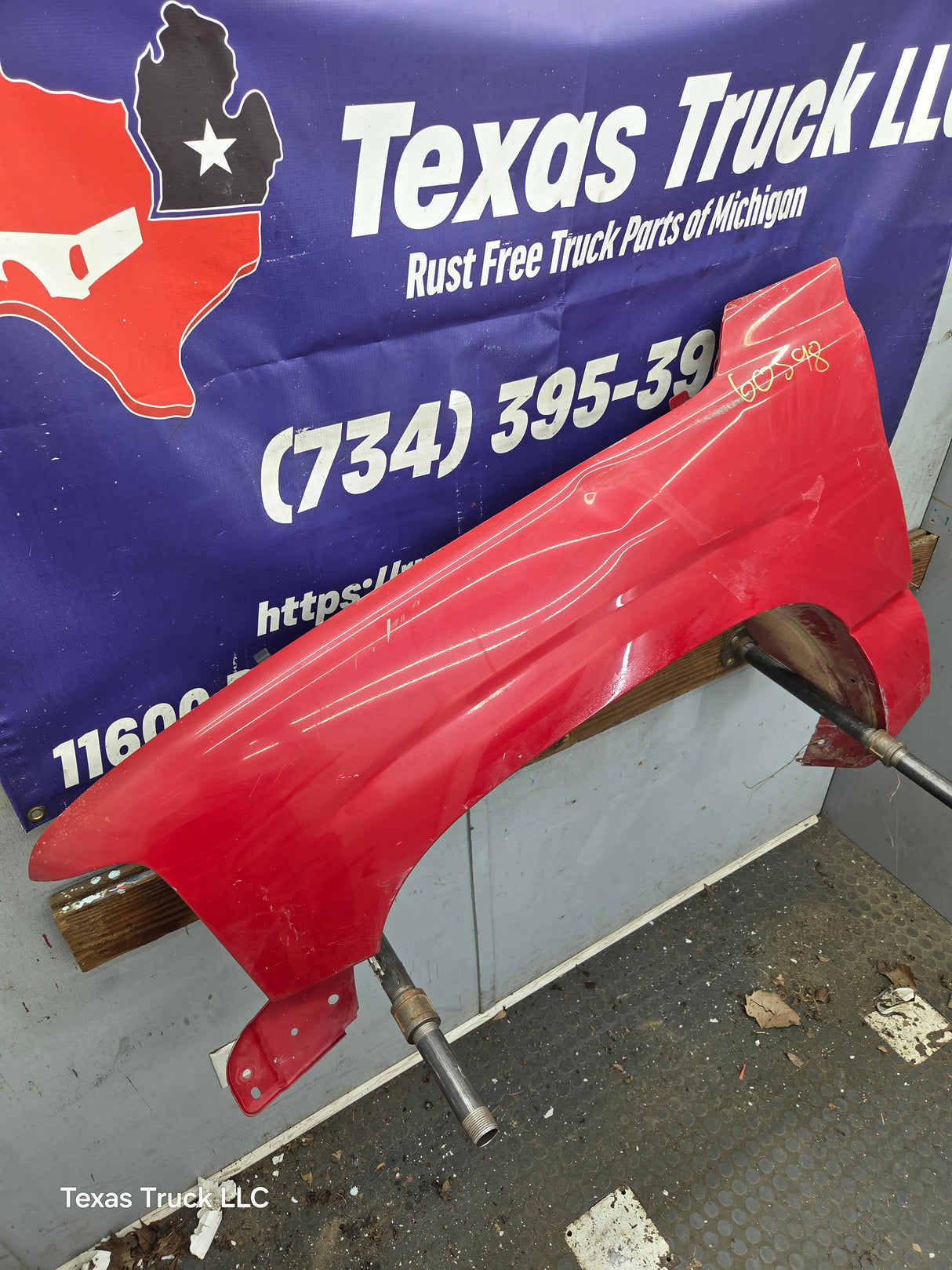 1999-2002 Chevrolet Silverado / Tahoe / Suburban 1500 2500 3500 HD LH Driver Side Front Fender