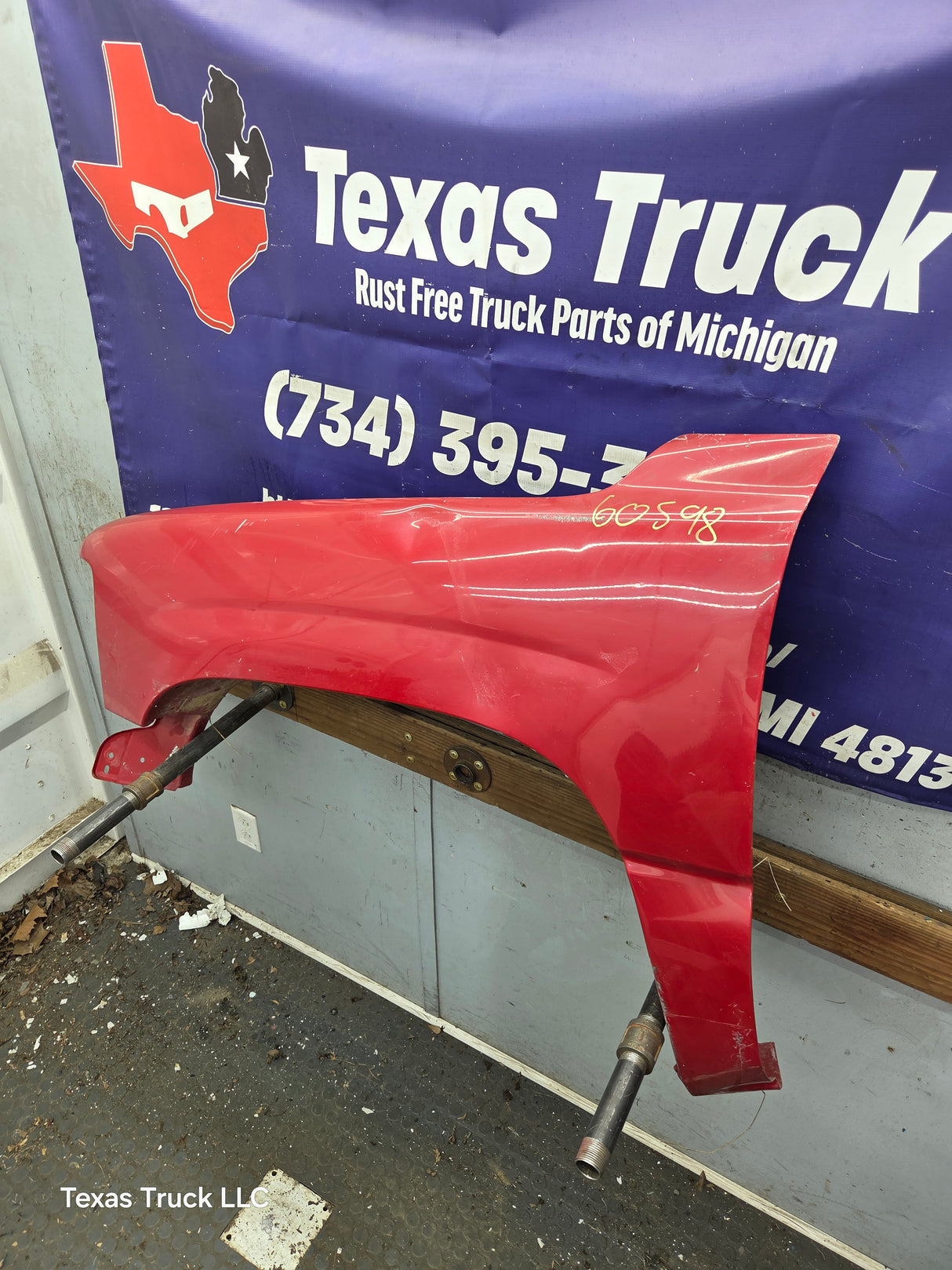 1999-2002 Chevrolet Silverado / Tahoe / Suburban 1500 2500 3500 HD LH Driver Side Front Fender