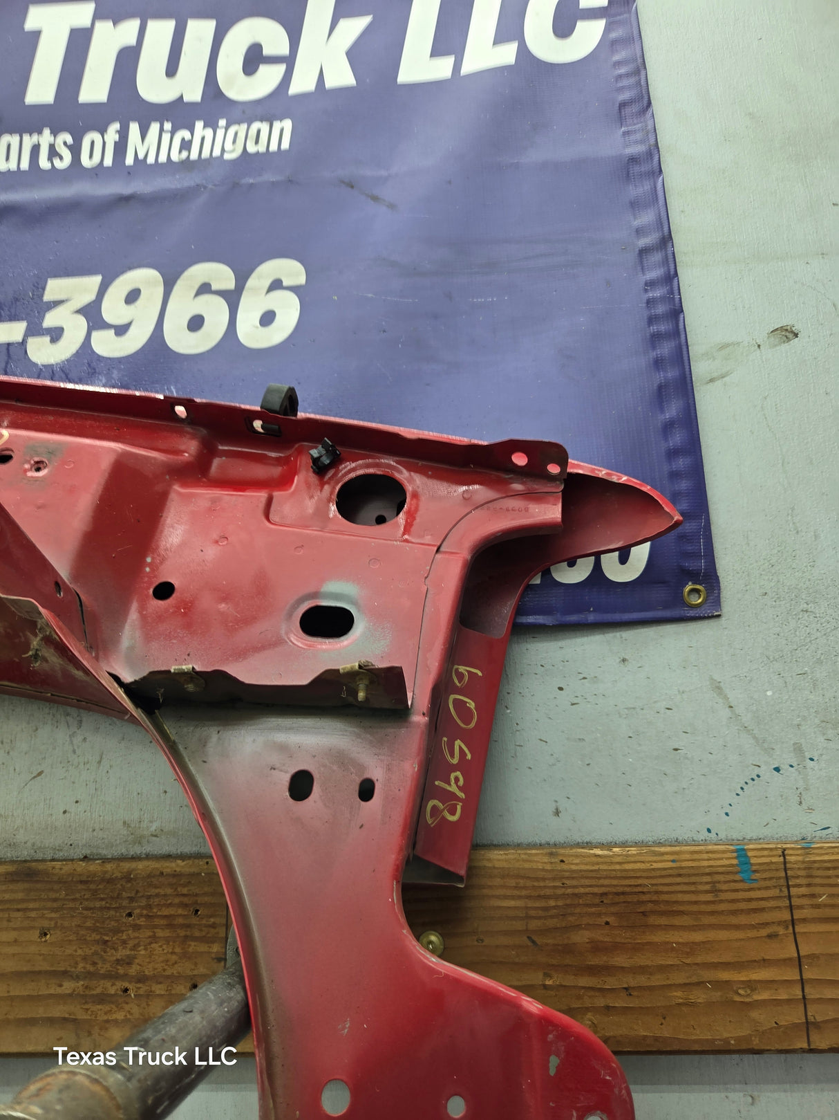 1999-2002 Chevrolet Silverado / Tahoe / Suburban 1500 2500 3500 HD LH Driver Side Front Fender