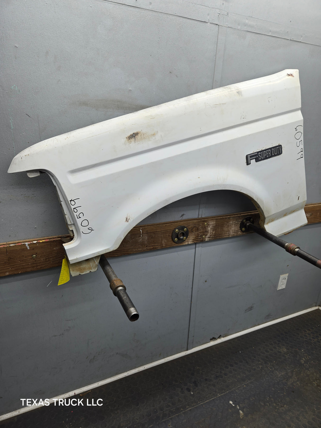 1992-1997 OBS Ford F Series F250 F350 F450 F550 Driver Side LH Front Fender