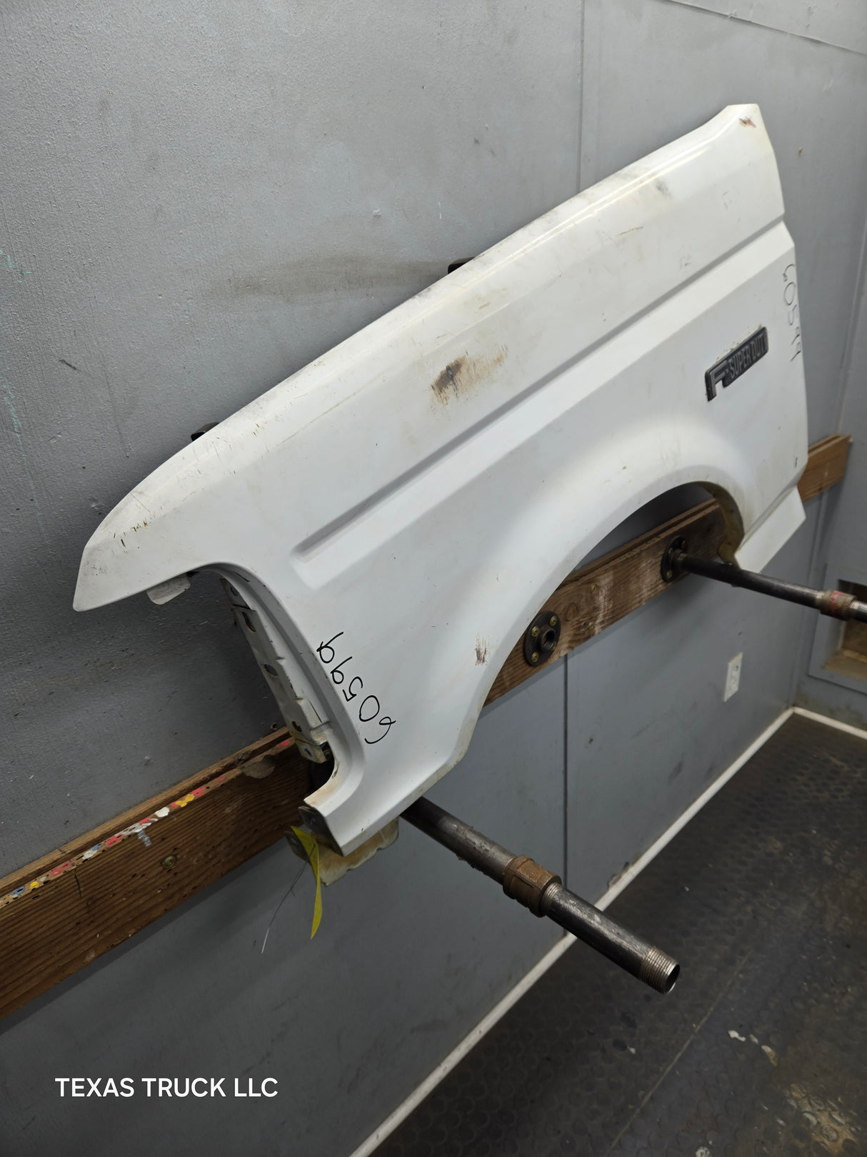 1992-1997 OBS Ford F Series F250 F350 F450 F550 Driver Side LH Front Fender