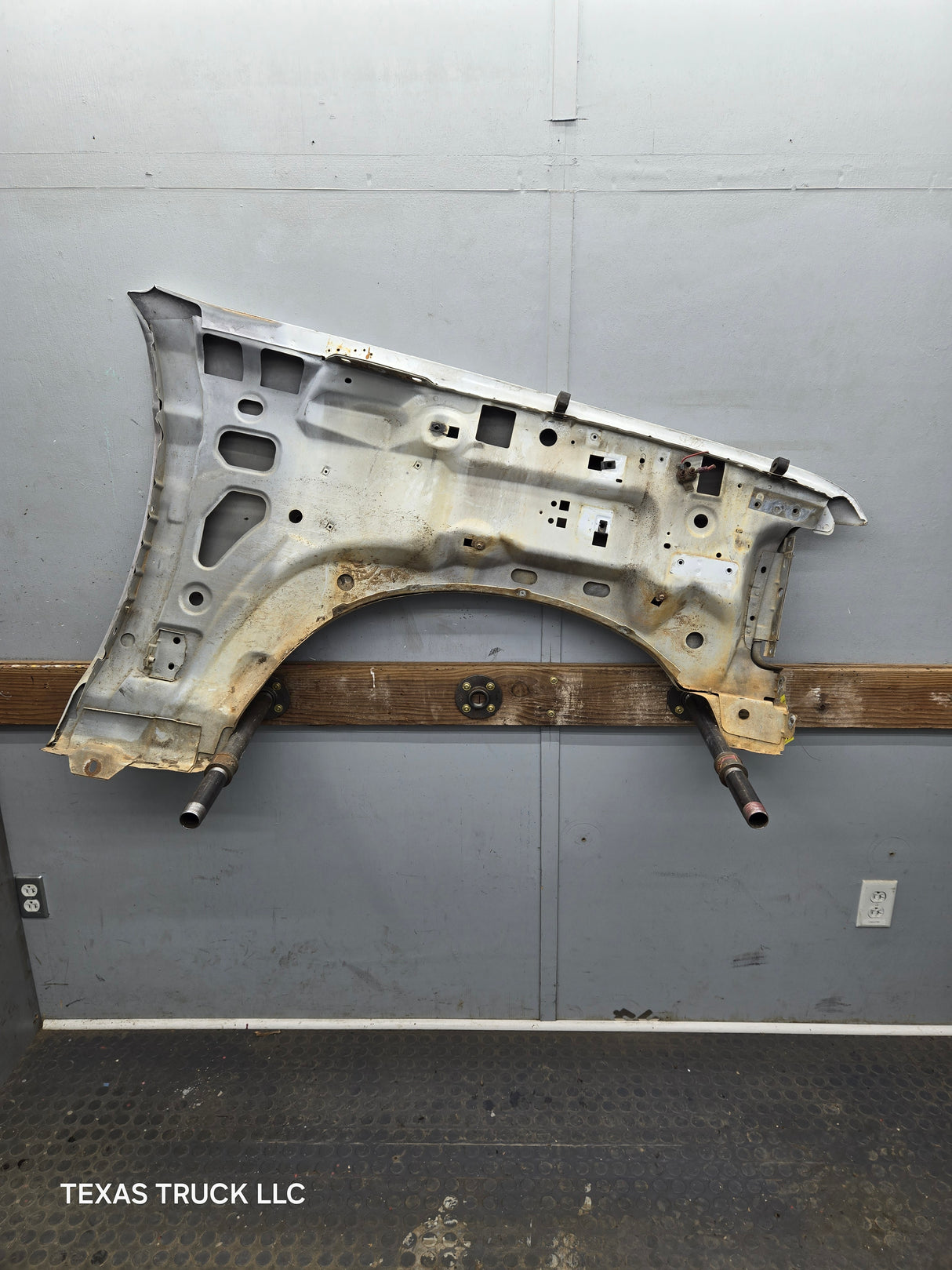 1992-1997 OBS Ford F Series F250 F350 F450 F550 Driver Side LH Front Fender