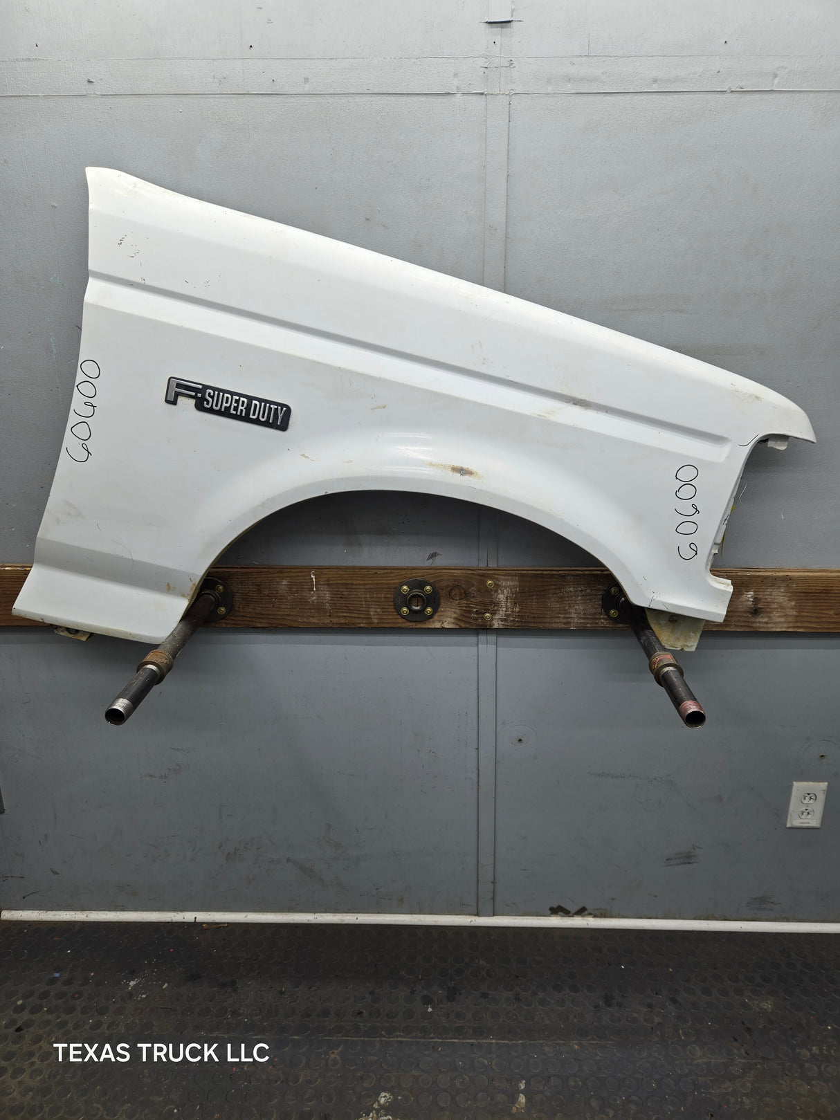 1992-1997 OBS Ford F Series F250 F350 F450 F550 Passenger Side RH Front Fender
