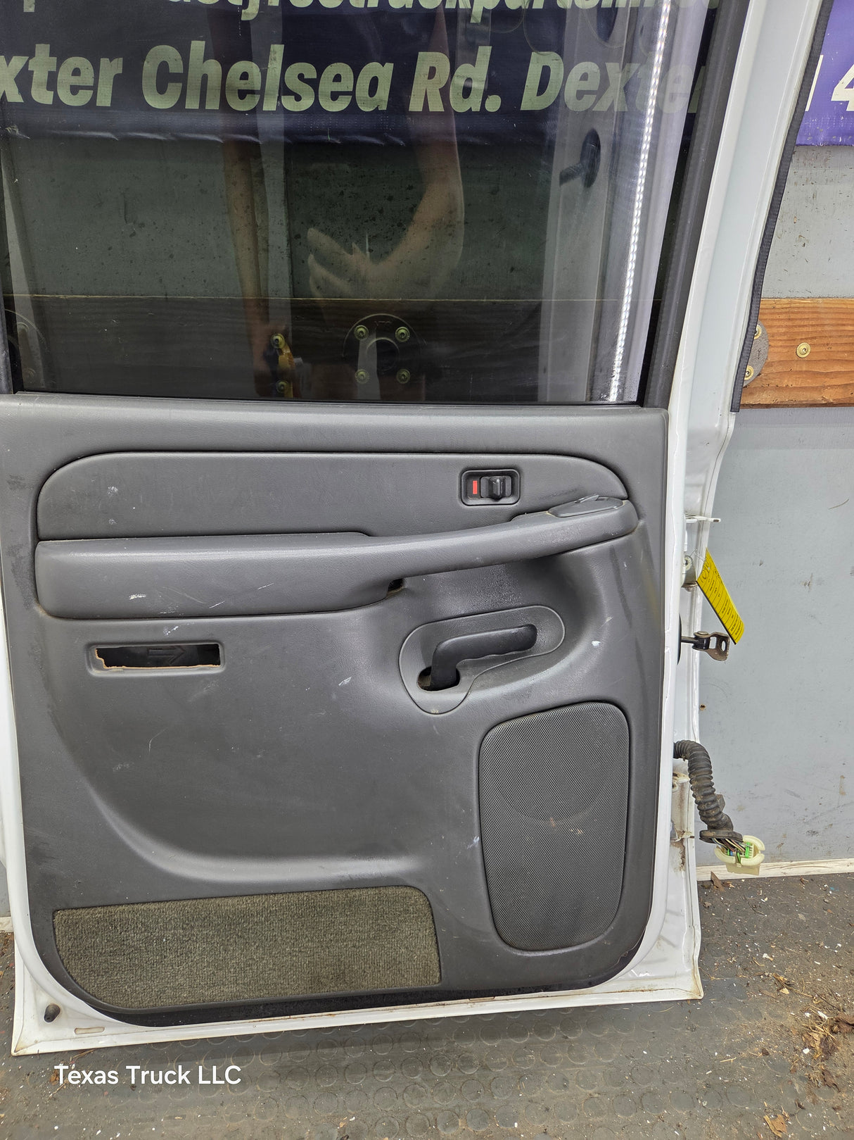 1999-2006 Chevrolet Silverado / GMC Sierra 1500 2500 3500 HD Rear Driver Side Crew Cab