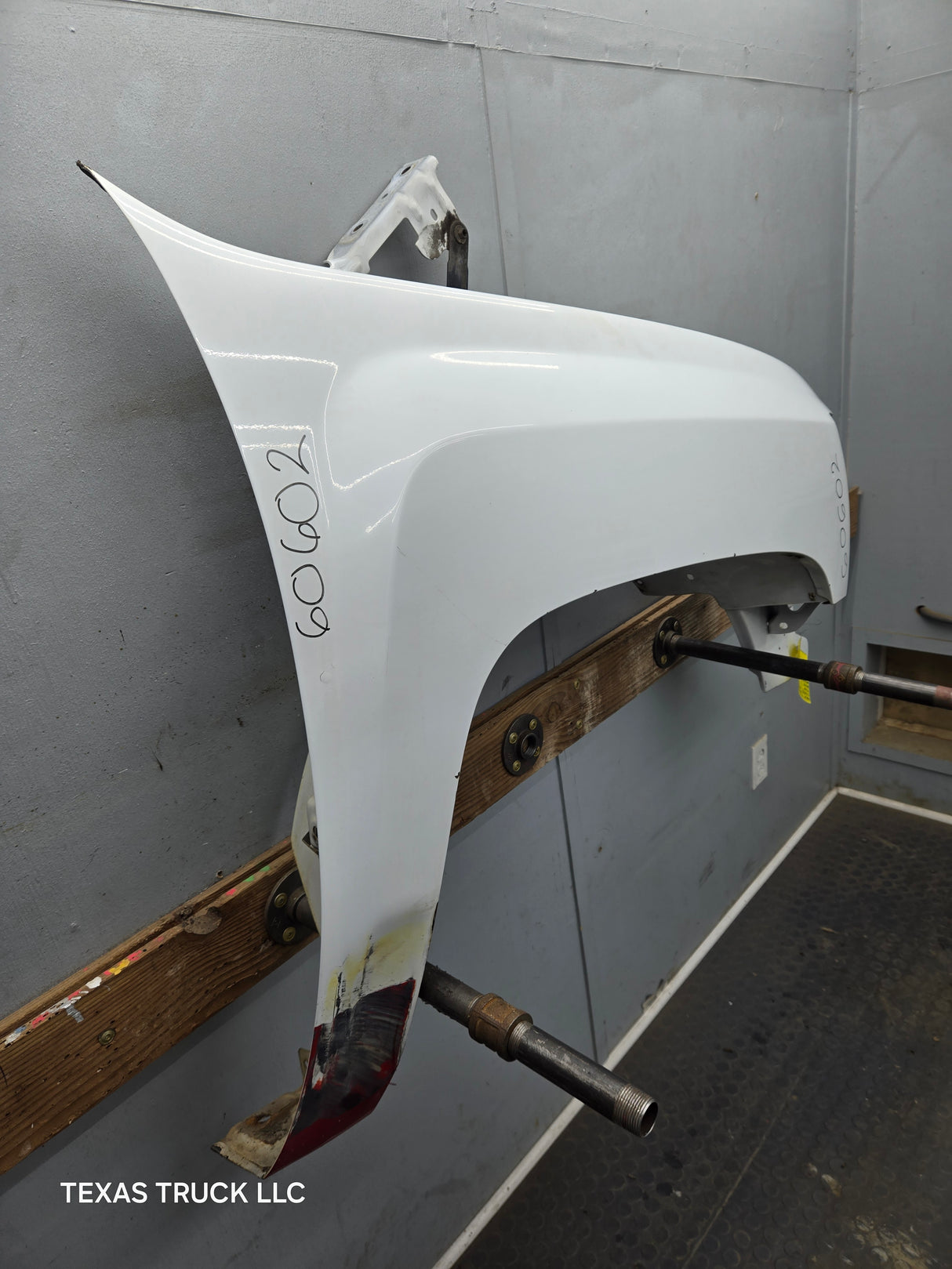2007-2013 Chevrolet Silverado Passenger Side Front RH Fender 1500 2500 3500 HD
