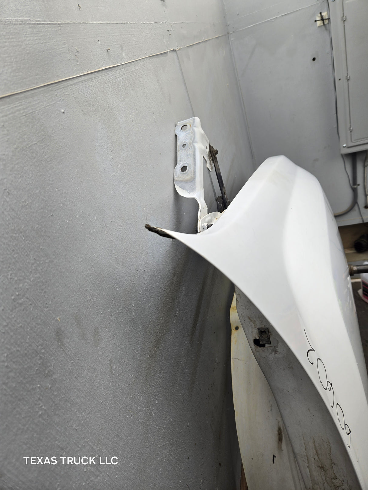 2007-2013 Chevrolet Silverado Passenger Side Front RH Fender 1500 2500 3500 HD