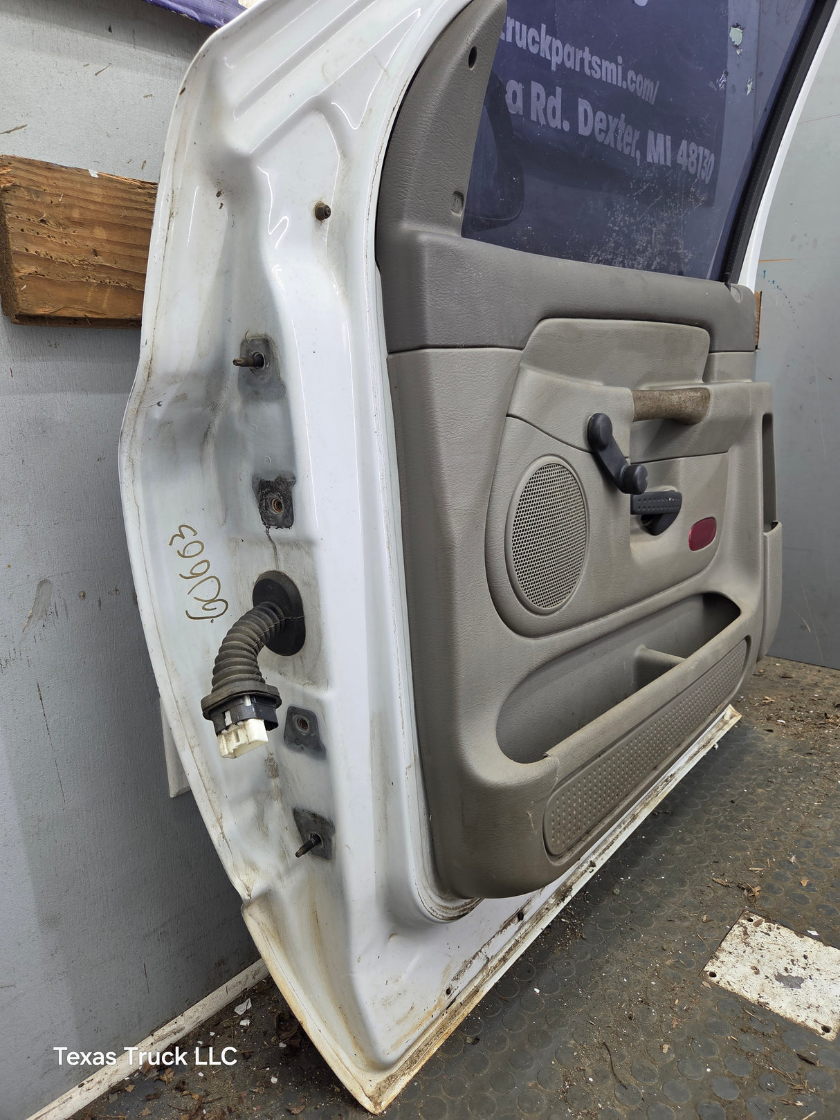 2003-2008 Dodge Ram 3rd Gen Passenger Side Front Quad Cab Crew Cab Door 1500 2500 3500 4500 5500