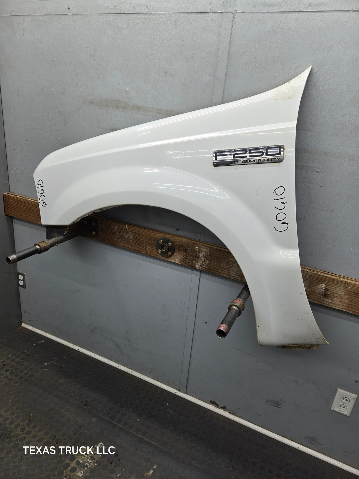 1999-2007 Ford Super Duty LH Driver Side Front Fender F250 F350 F450 F550 Excursion