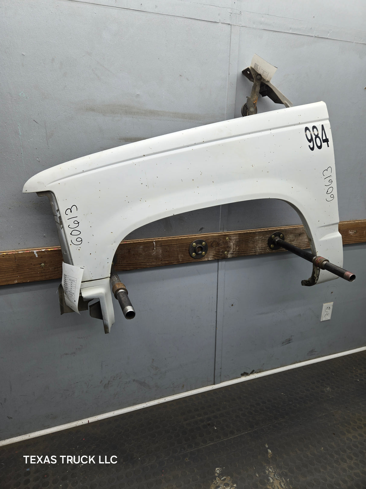 1988-1998 Chevrolet / GMC 1500 2500 3500 Left Hand Driver Side Front Fender