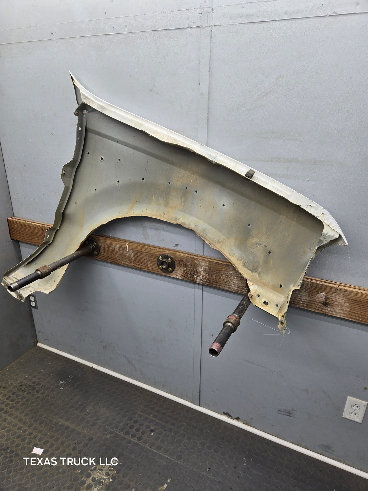 1999-2007 Ford Super Duty LH Driver Side Front Fender F250 F350 F450 F550 Excursion