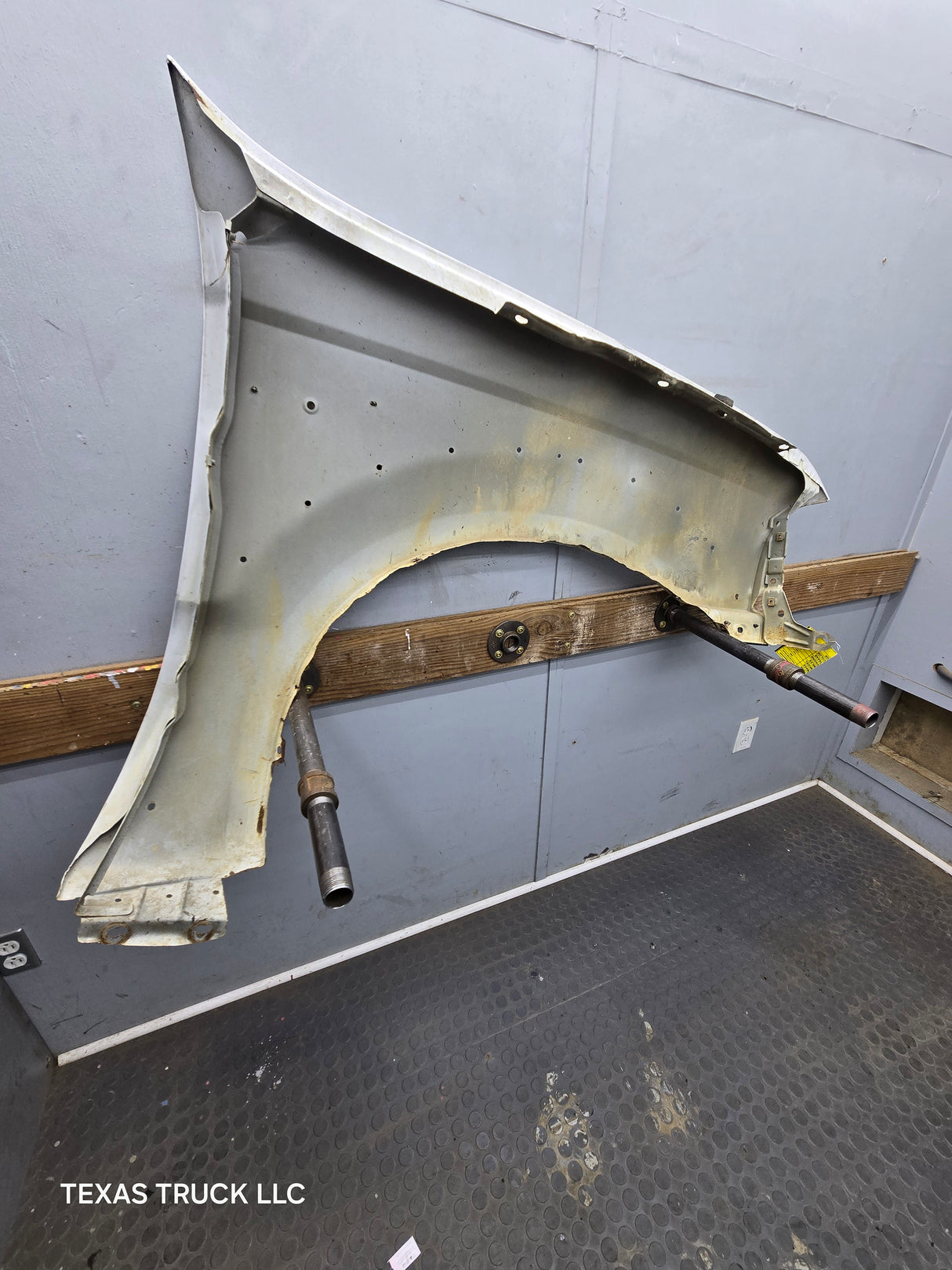 1999-2007 Ford Super Duty LH Driver Side Front Fender F250 F350 F450 F550 Excursion
