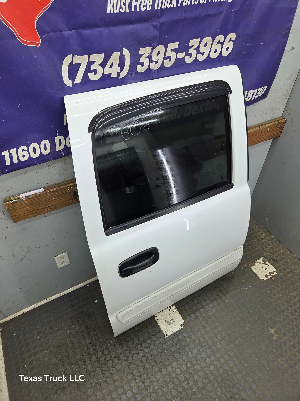 1999-2006 Chevrolet Silverado / GMC Sierra 1500 2500 3500 HD Rear Passenger Side Crew Cab Door RH