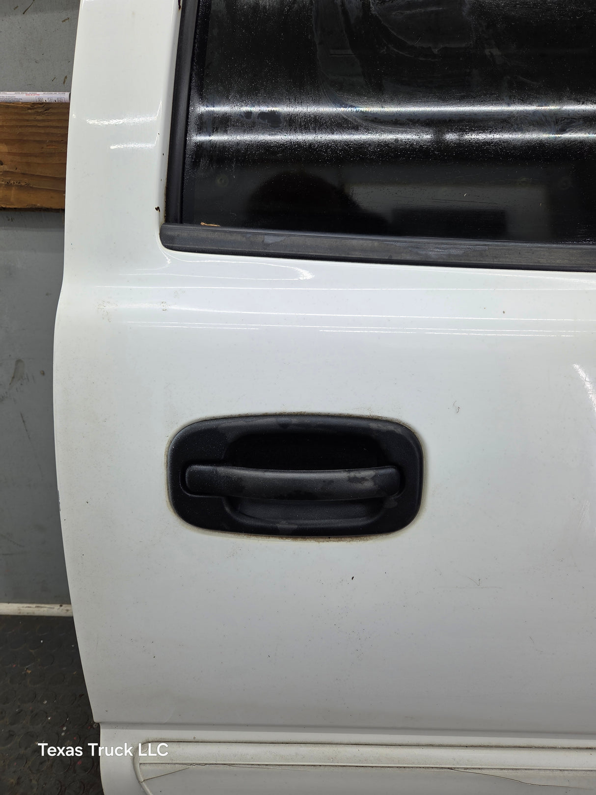 1999-2006 Chevrolet Silverado / GMC Sierra 1500 2500 3500 HD Rear Passenger Side Crew Cab Door RH