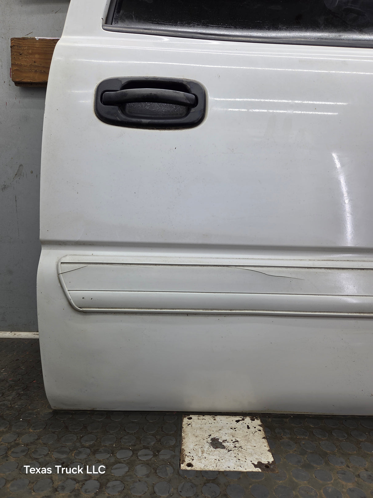 1999-2006 Chevrolet Silverado / GMC Sierra 1500 2500 3500 HD Rear Passenger Side Crew Cab Door RH