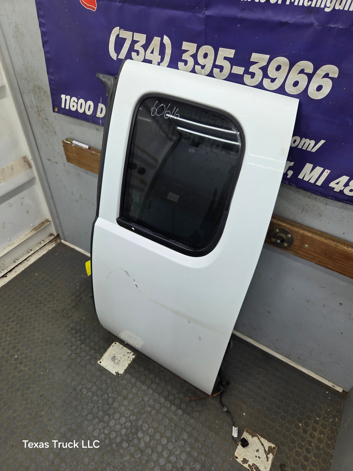 2007-2013 Chevrolet Silverado / GMC Sierra 1500 2500 3500 HD Driver Side Extended Cab LH Rear Door