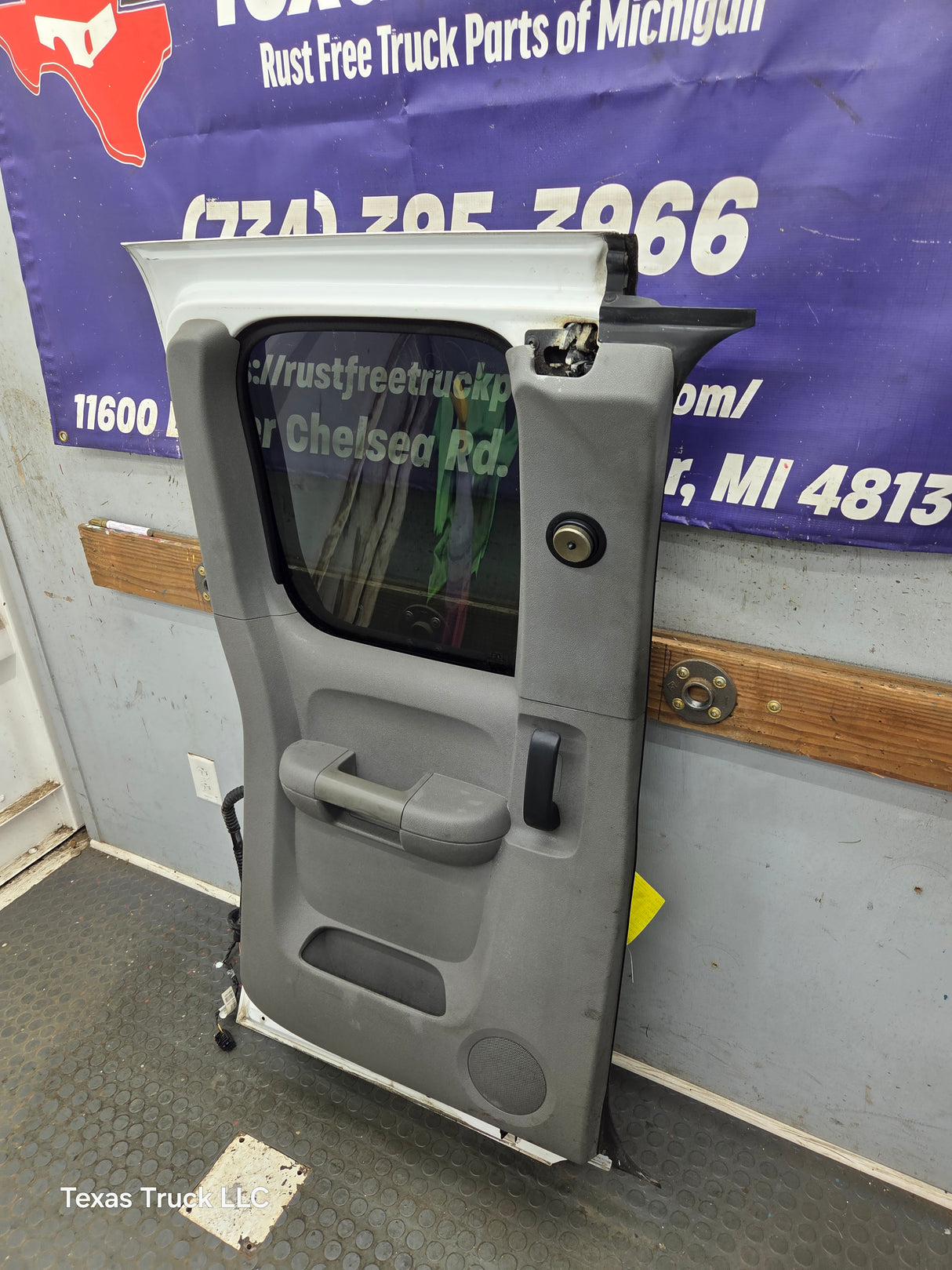 2007-2013 Chevrolet Silverado / GMC Sierra 1500 2500 3500 HD Driver Side Extended Cab LH Rear Door