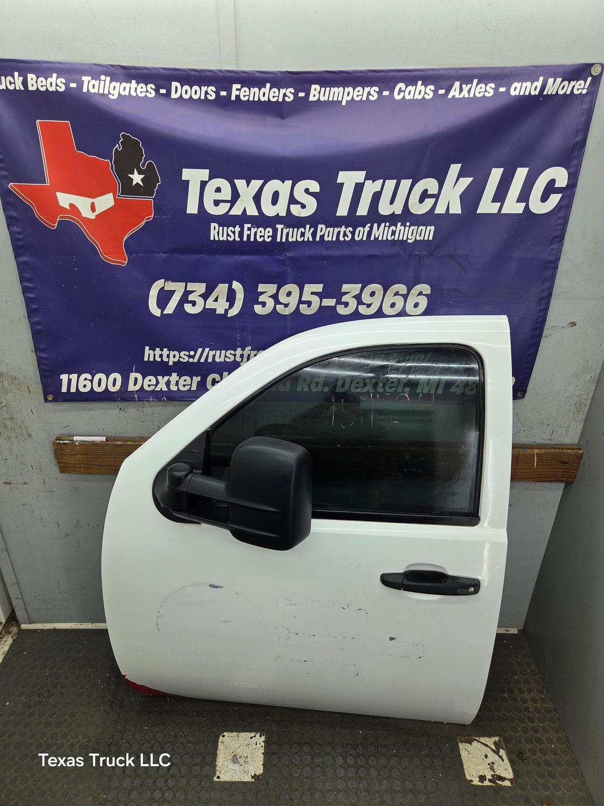 2007-2013 Chevrolet Silverado / GMC Sierra 1500 2500 3500 HD LH Front Driver Side Door