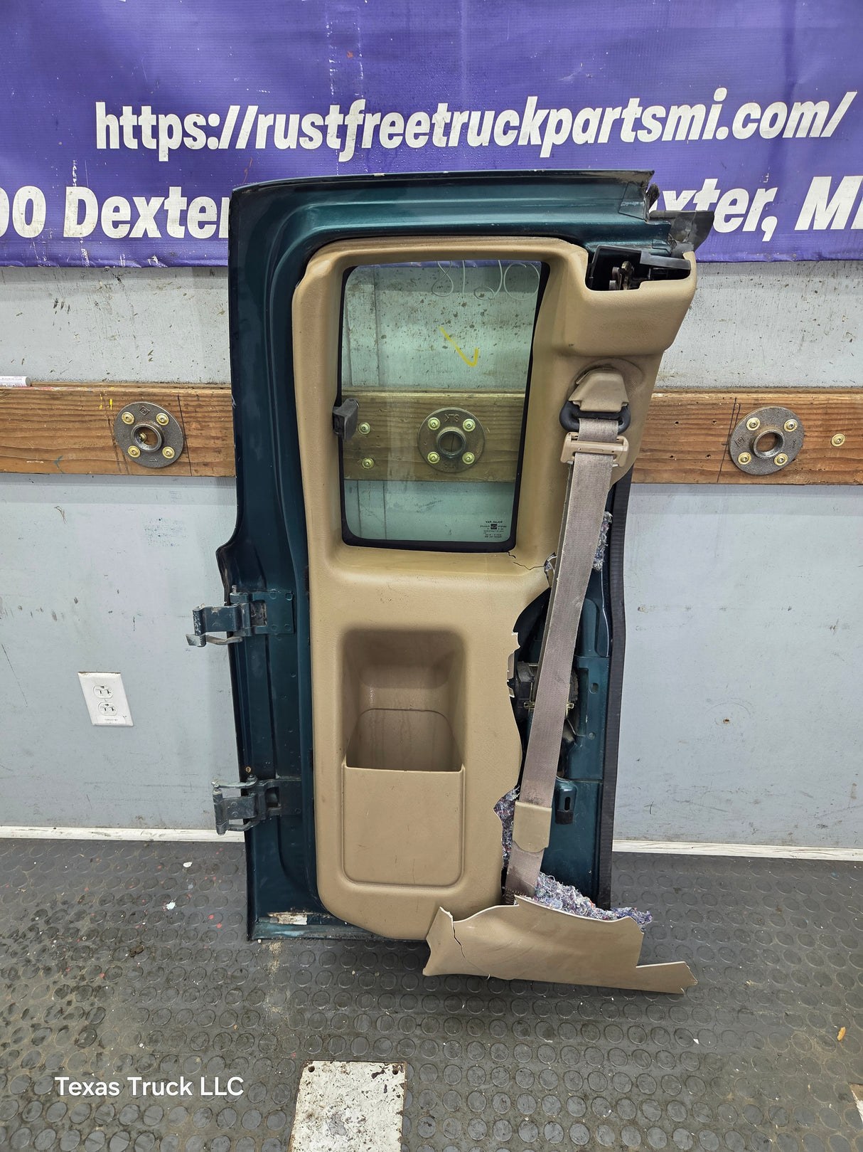 1996-2004 Chevrolet S10 / S15 / GMC Sonoma LH Driver Side Extended Cab Door