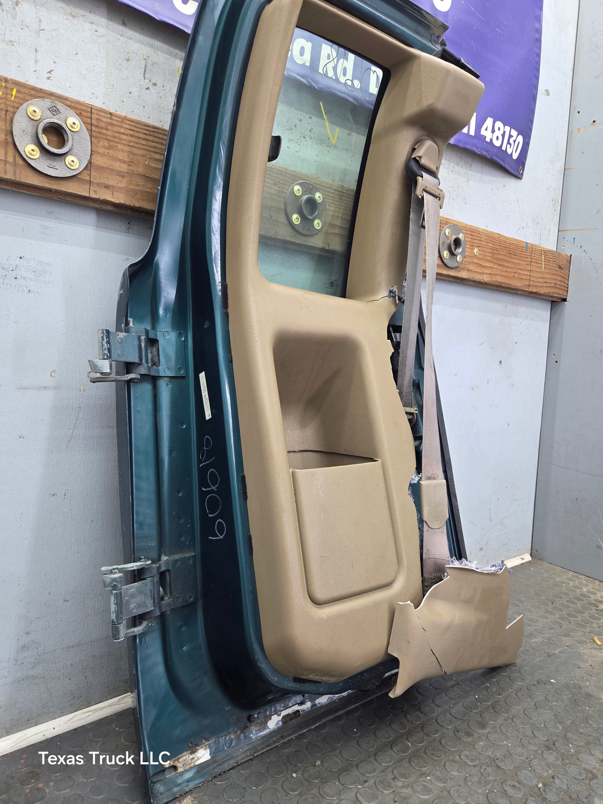 1996-2004 Chevrolet S10 / S15 / GMC Sonoma LH Driver Side Extended Cab Door