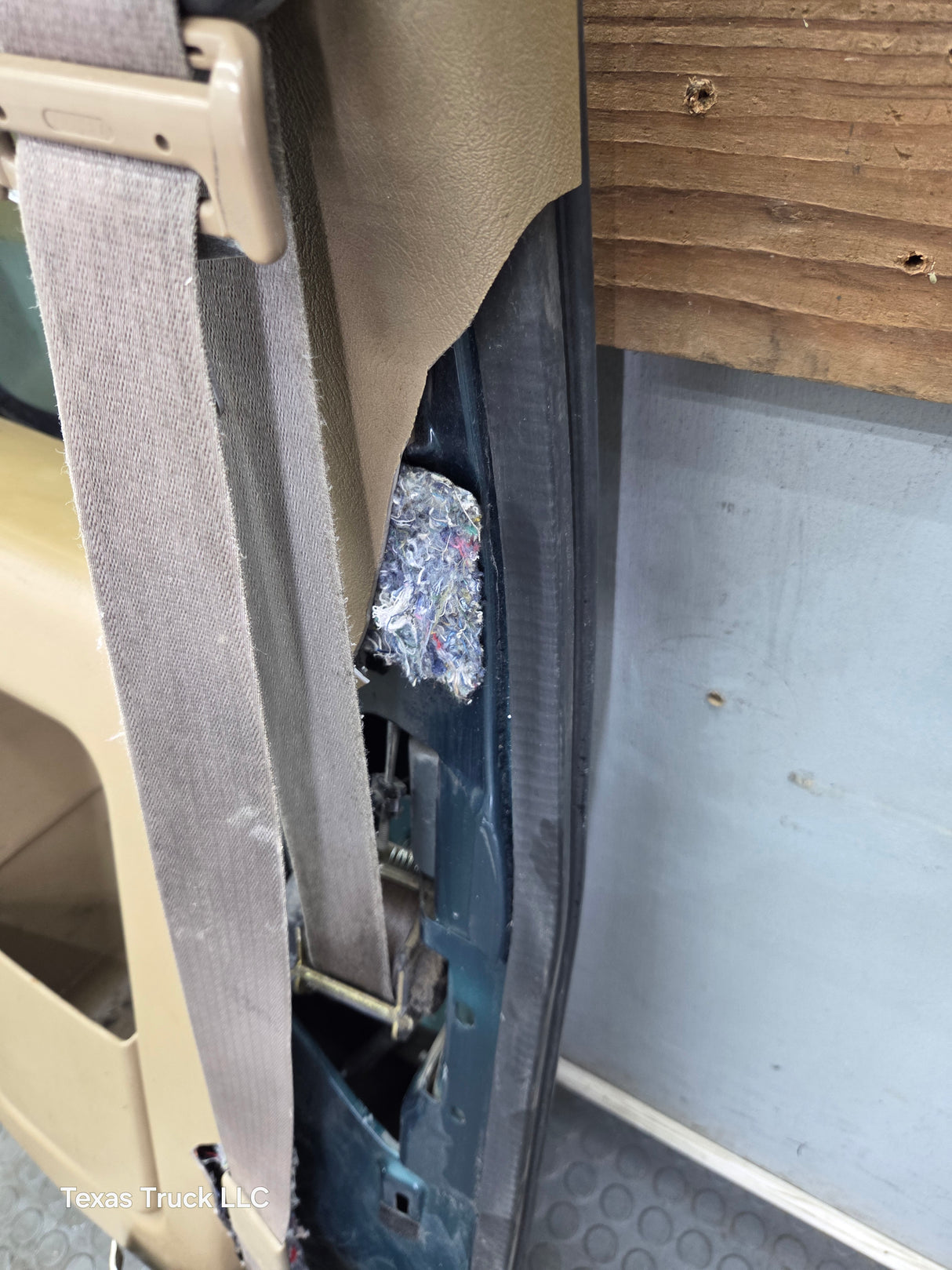 1996-2004 Chevrolet S10 / S15 / GMC Sonoma LH Driver Side Extended Cab Door