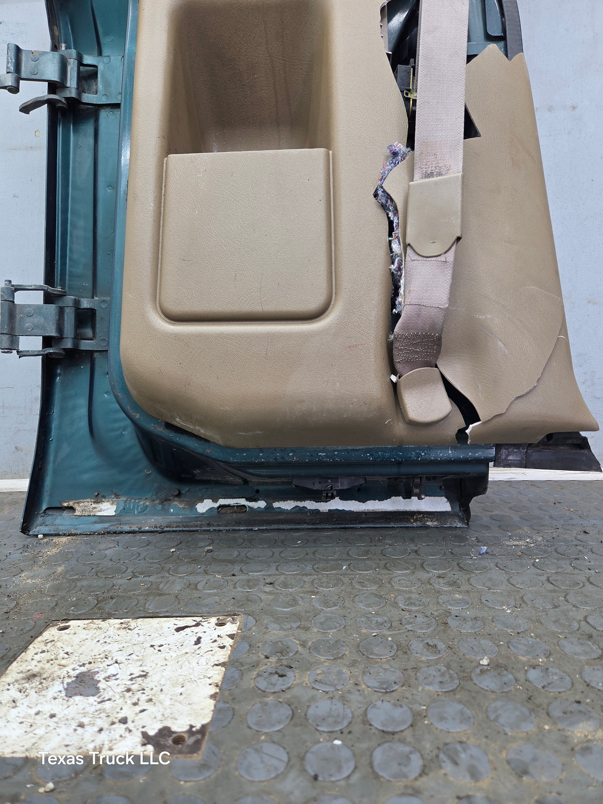 1996-2004 Chevrolet S10 / S15 / GMC Sonoma LH Driver Side Extended Cab Door