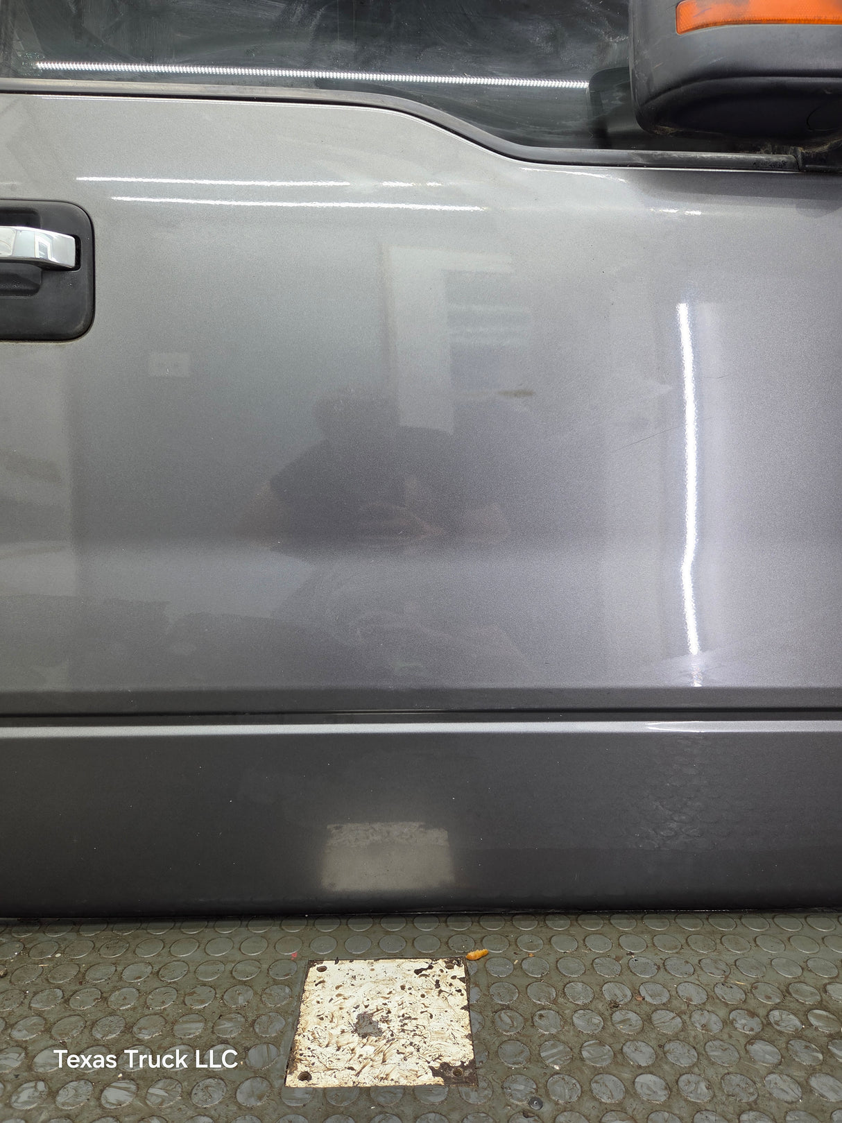 2009-2014 Ford F150 RH Passenger Side Front Door