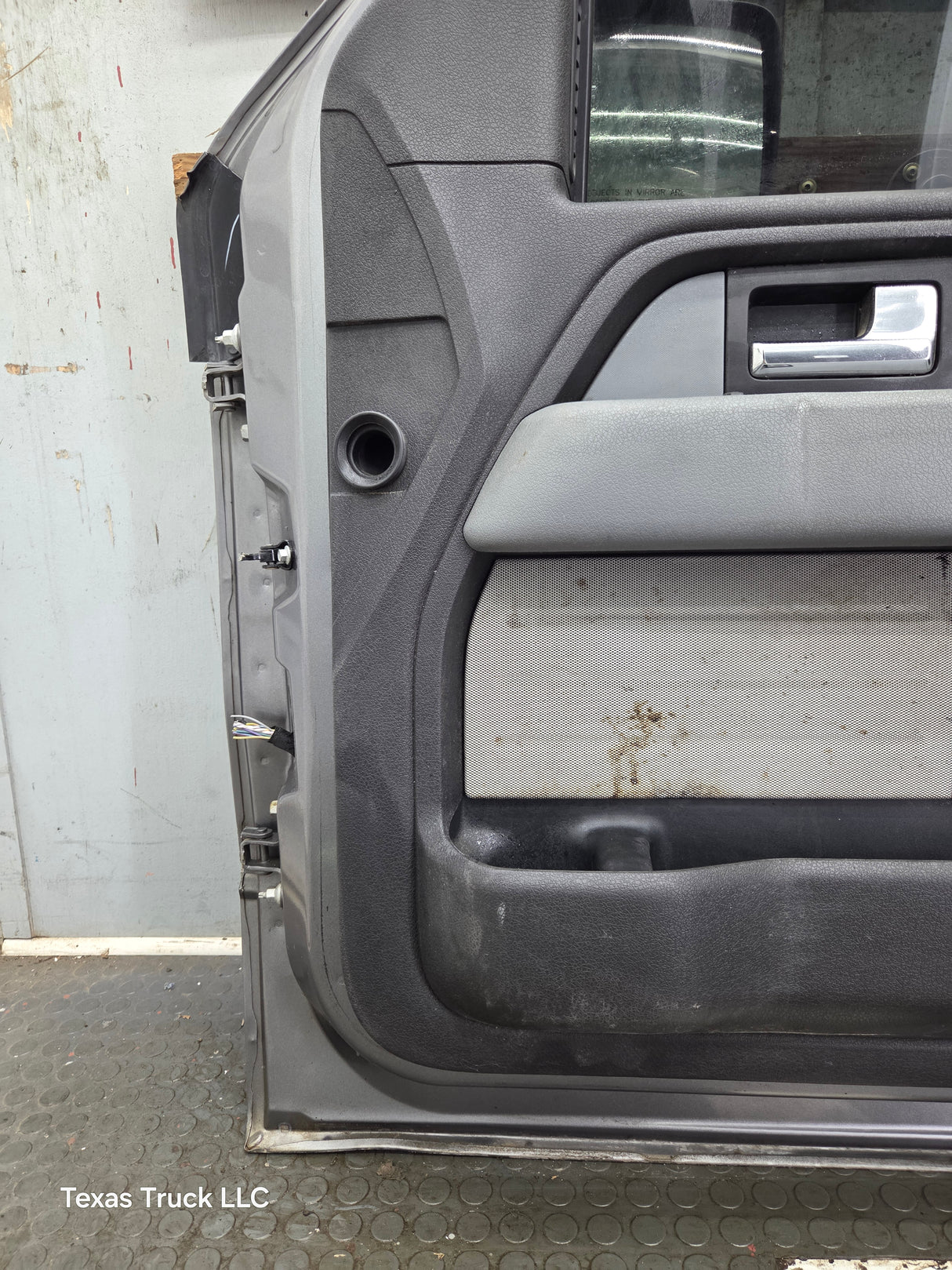 2009-2014 Ford F150 RH Passenger Side Front Door