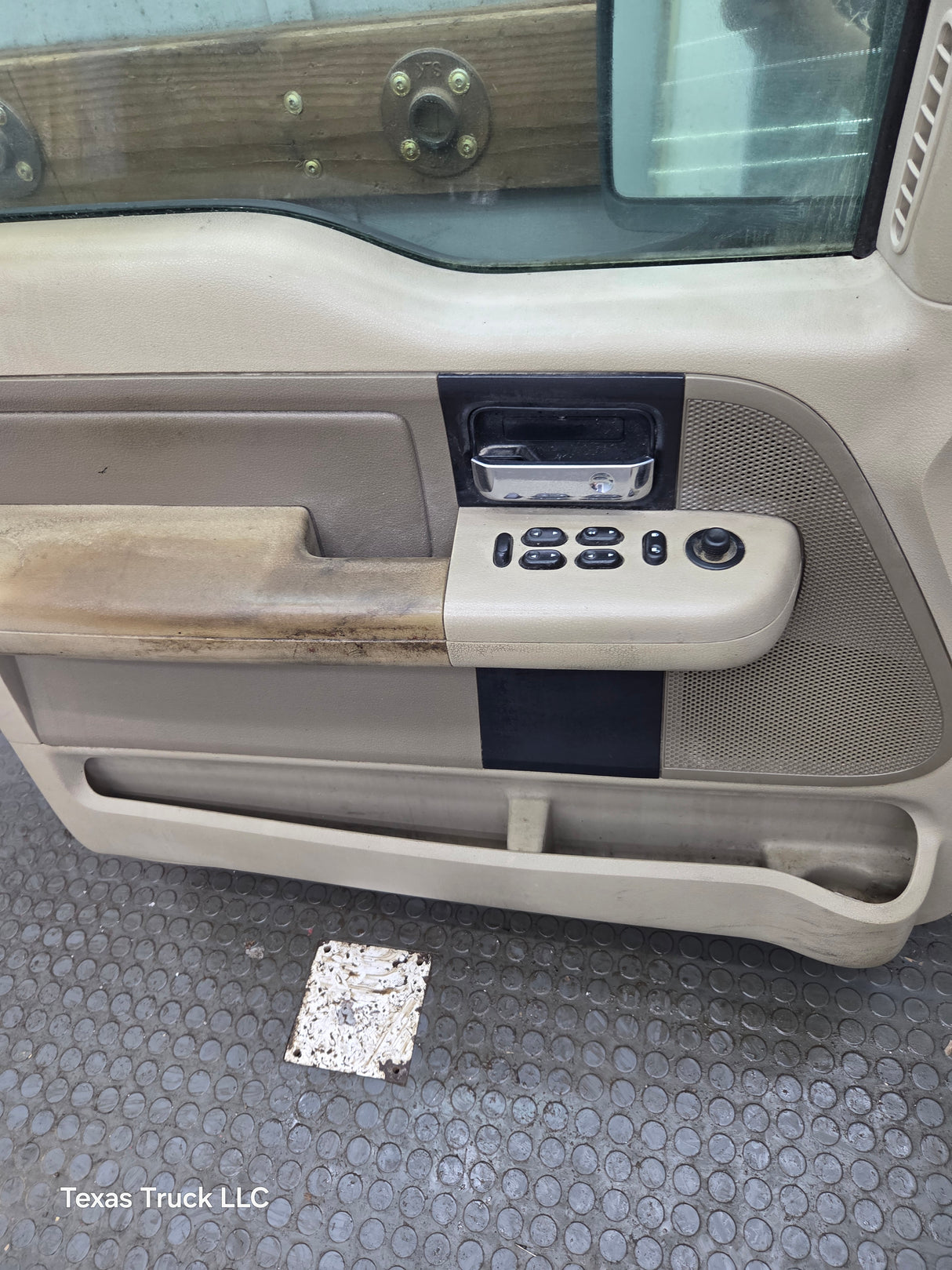 2004-2008 Ford F150 Driver Side Extended/Regular Cab Front Door LH