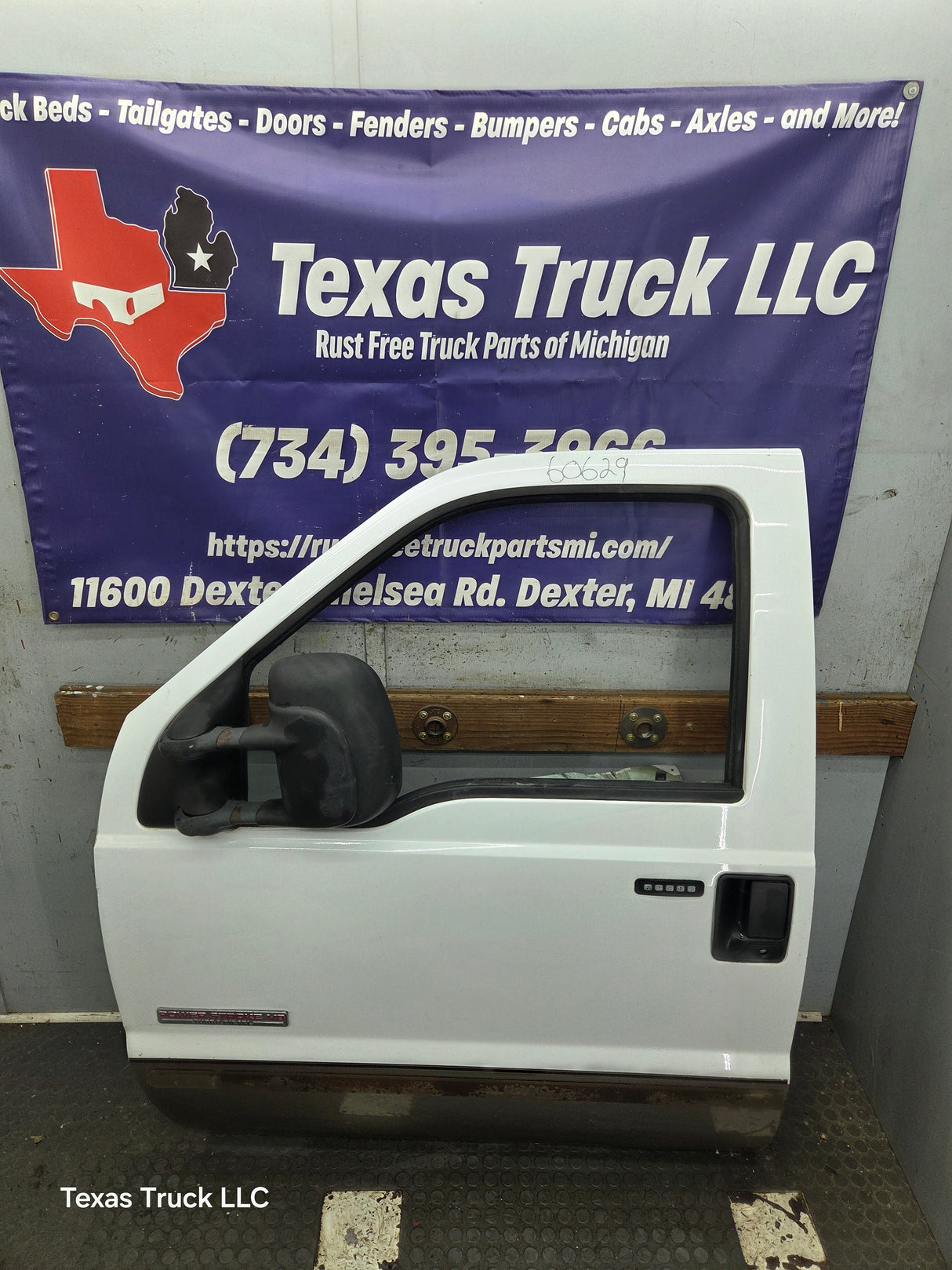 1999-2011 Ford Super Duty LH Driver Side Front Door F250 F350 F450 F550